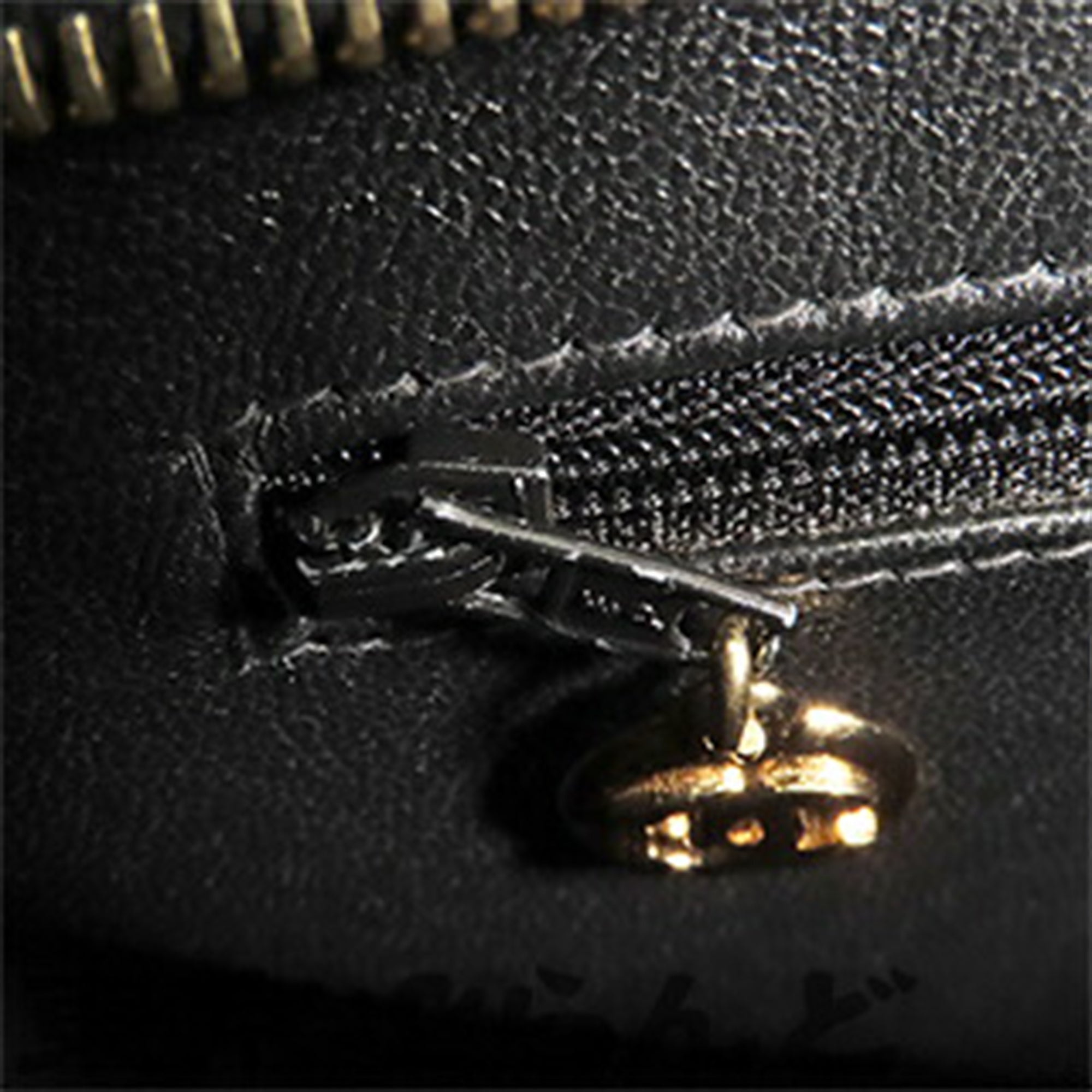 Chanel Caviar Medallion Tote - image 6