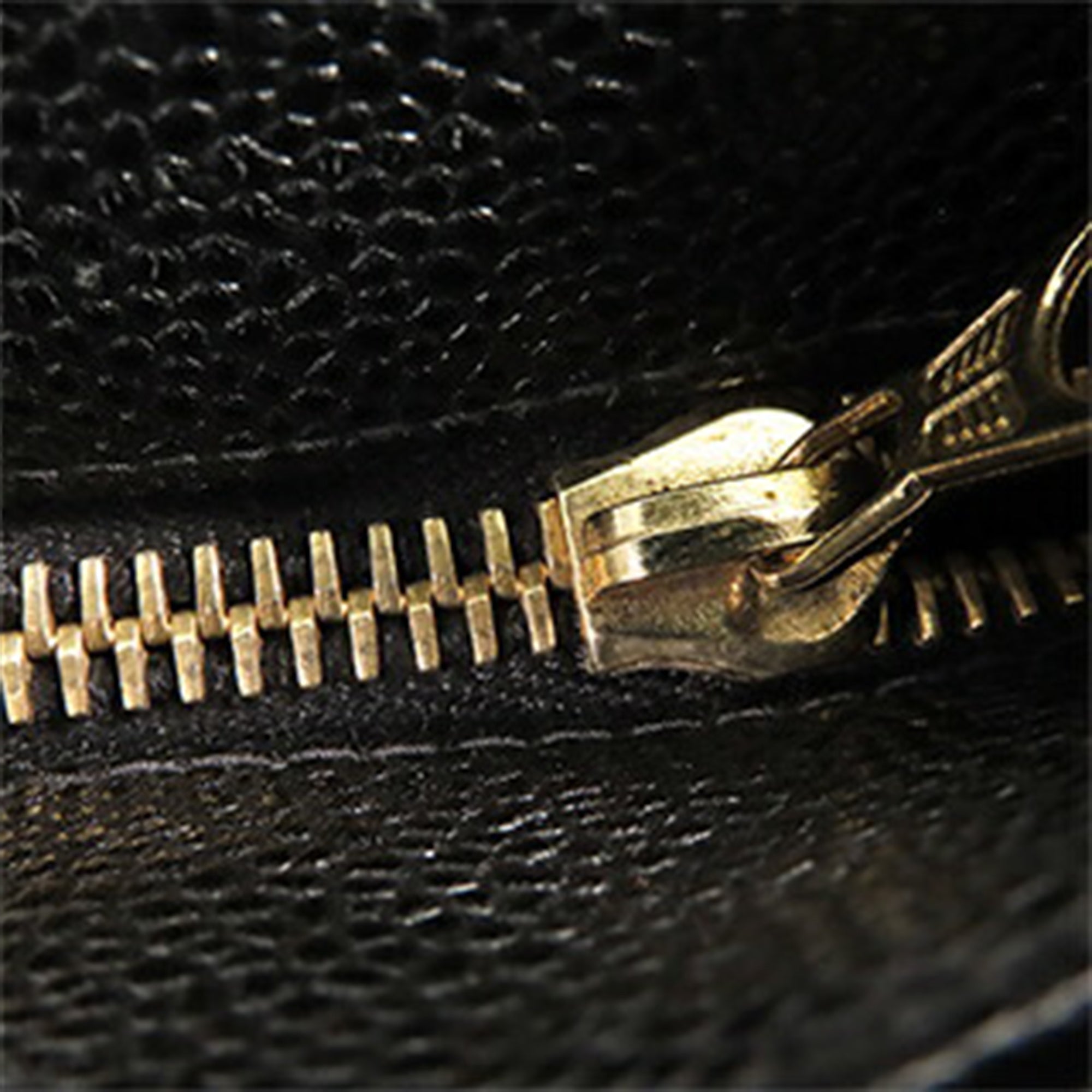 Chanel Caviar Medallion Tote - image 7