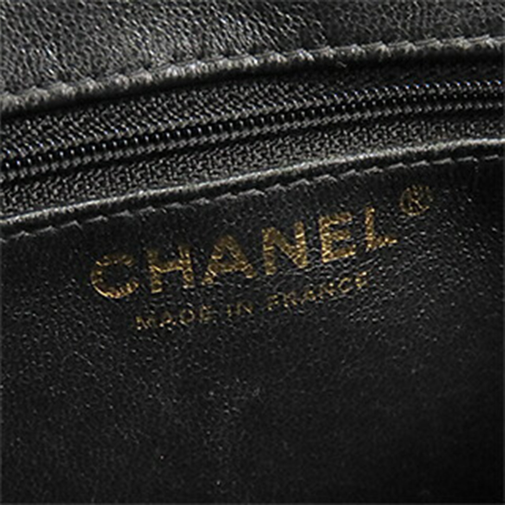 Chanel Caviar Medallion Tote - image 9