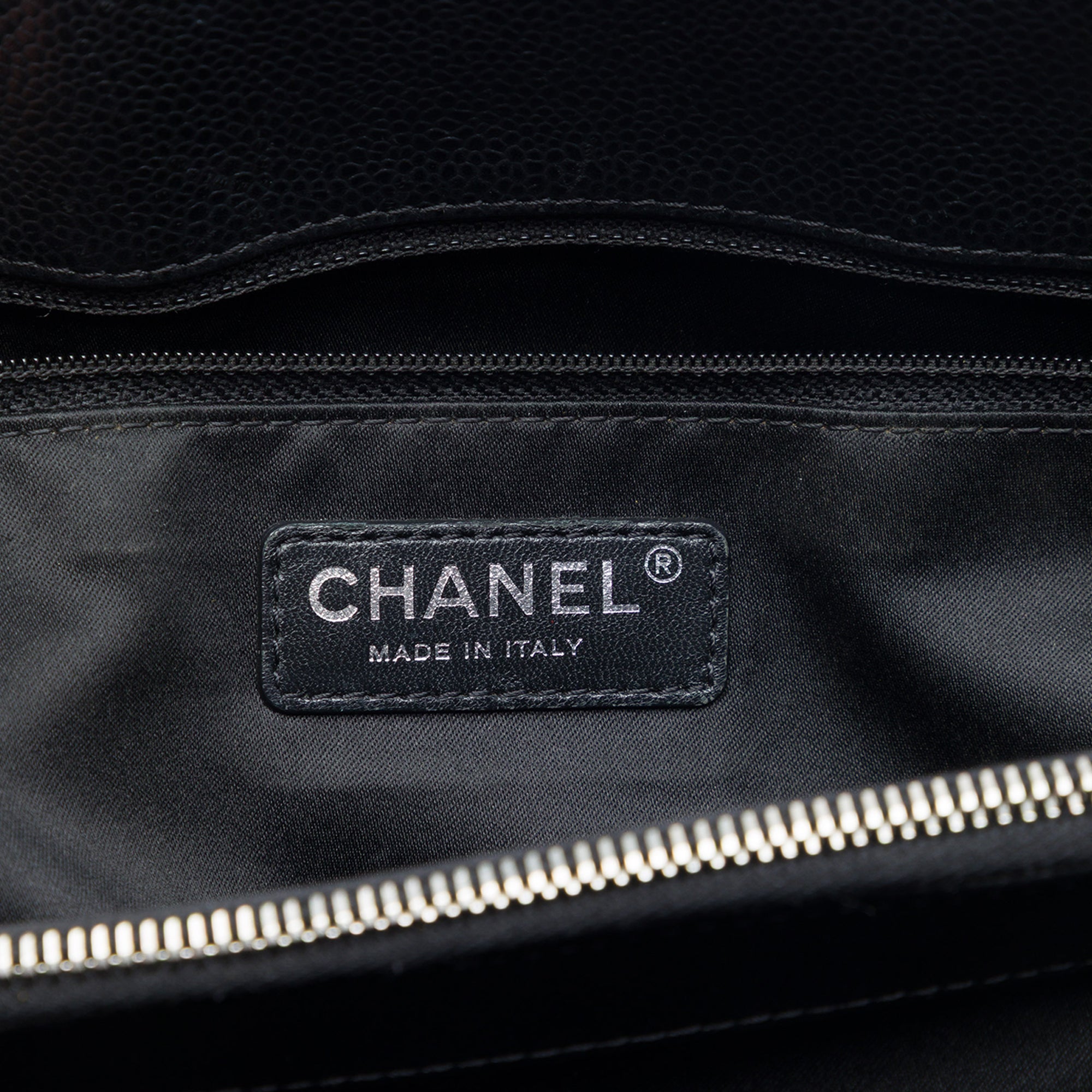 Chanel Caviar Grand Shopping Tote - image 5