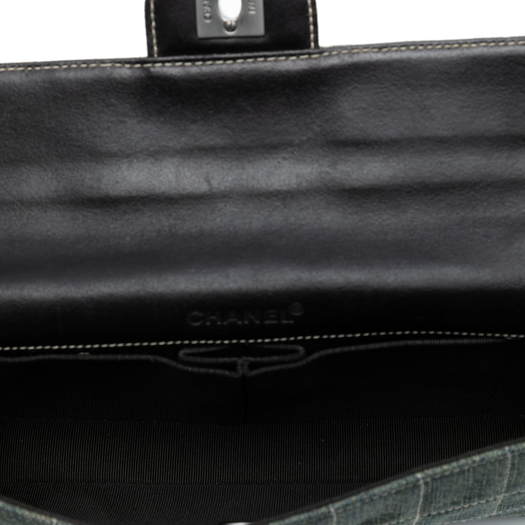 Chanel CC Chocolate Bar Denim East West Flap - image 4