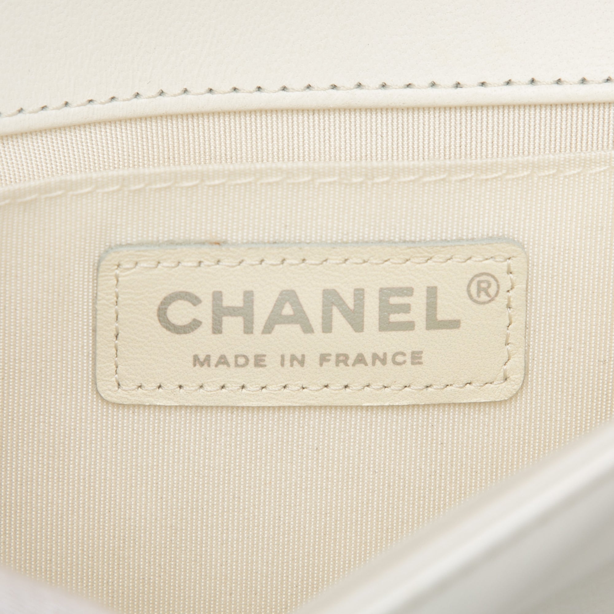 Chanel Old Medium Chevron Lambskin and Iridescent PVC Boy Flap - image 5