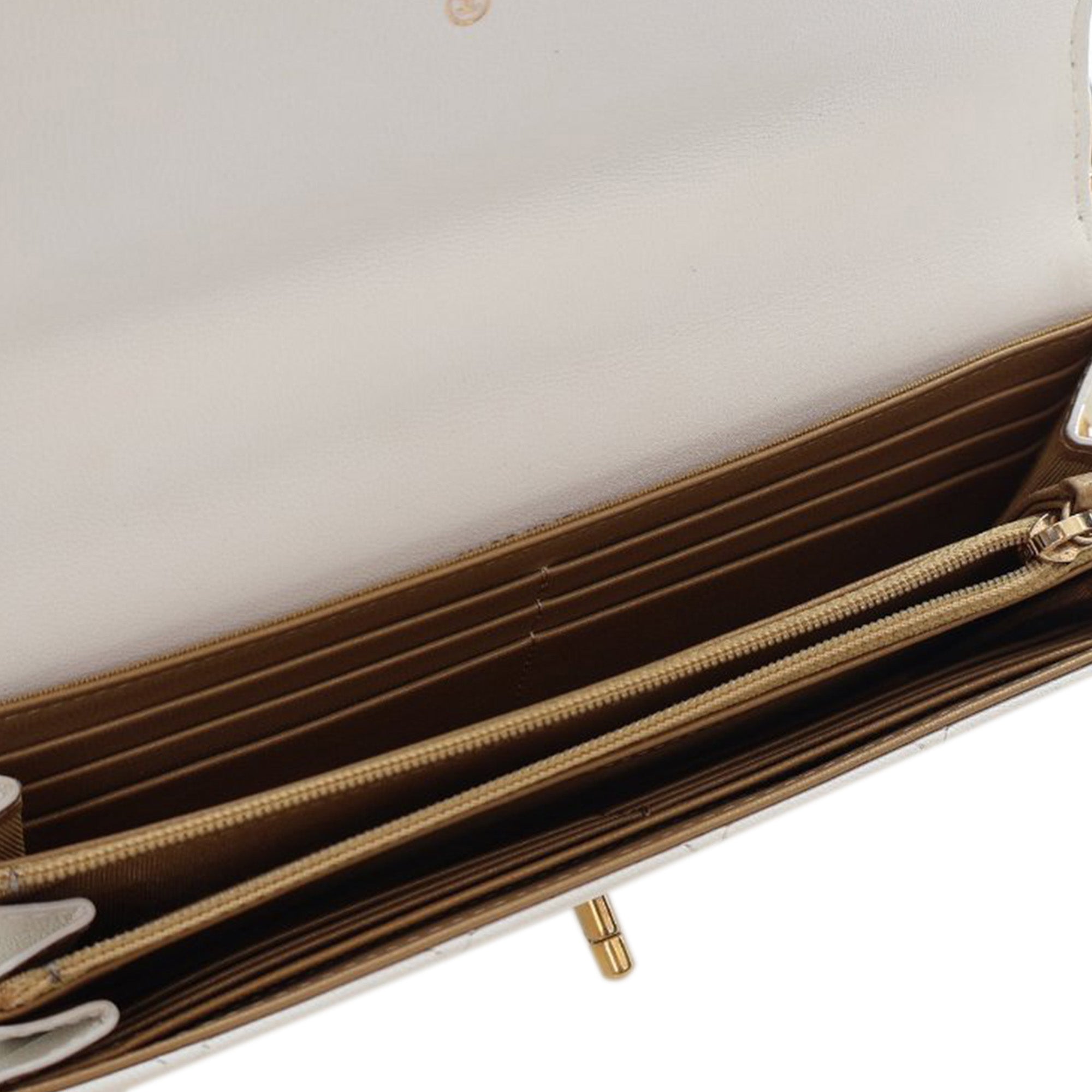 Chanel Goatskin Chic Pearls Wallet on Chain - image 5