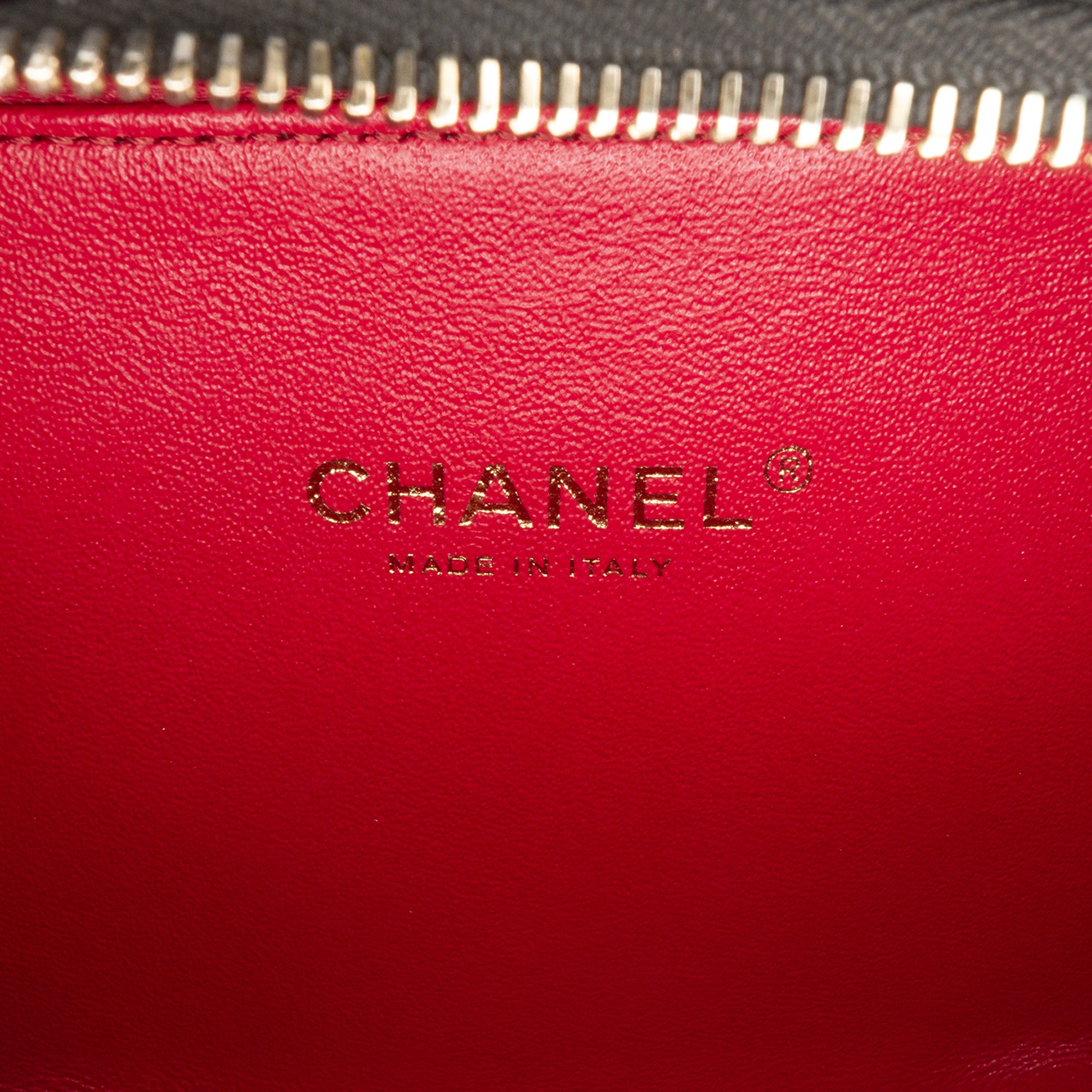 Chanel Small Caviar CC Filigree Vanity Case - image 5