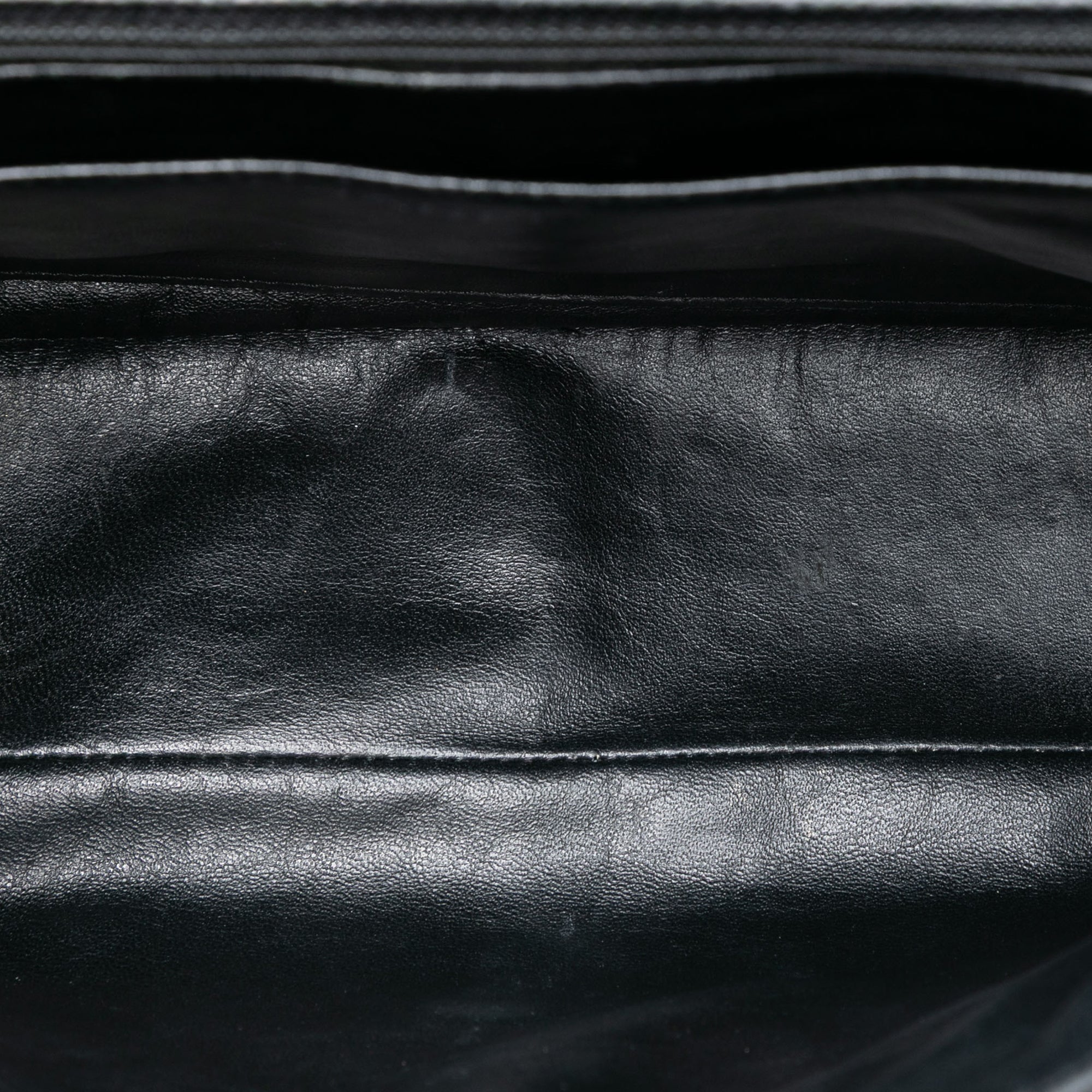 Chanel Maxi Classic Caviar Single Flap - image 4