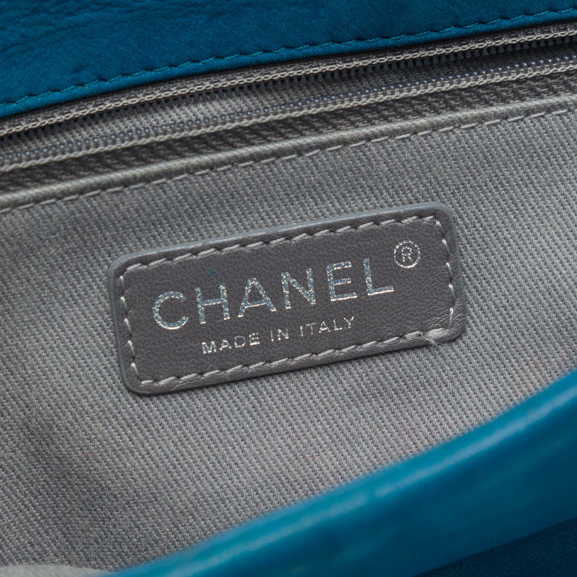 Chanel Iridescent Calfskin East Glint Flap - image 5
