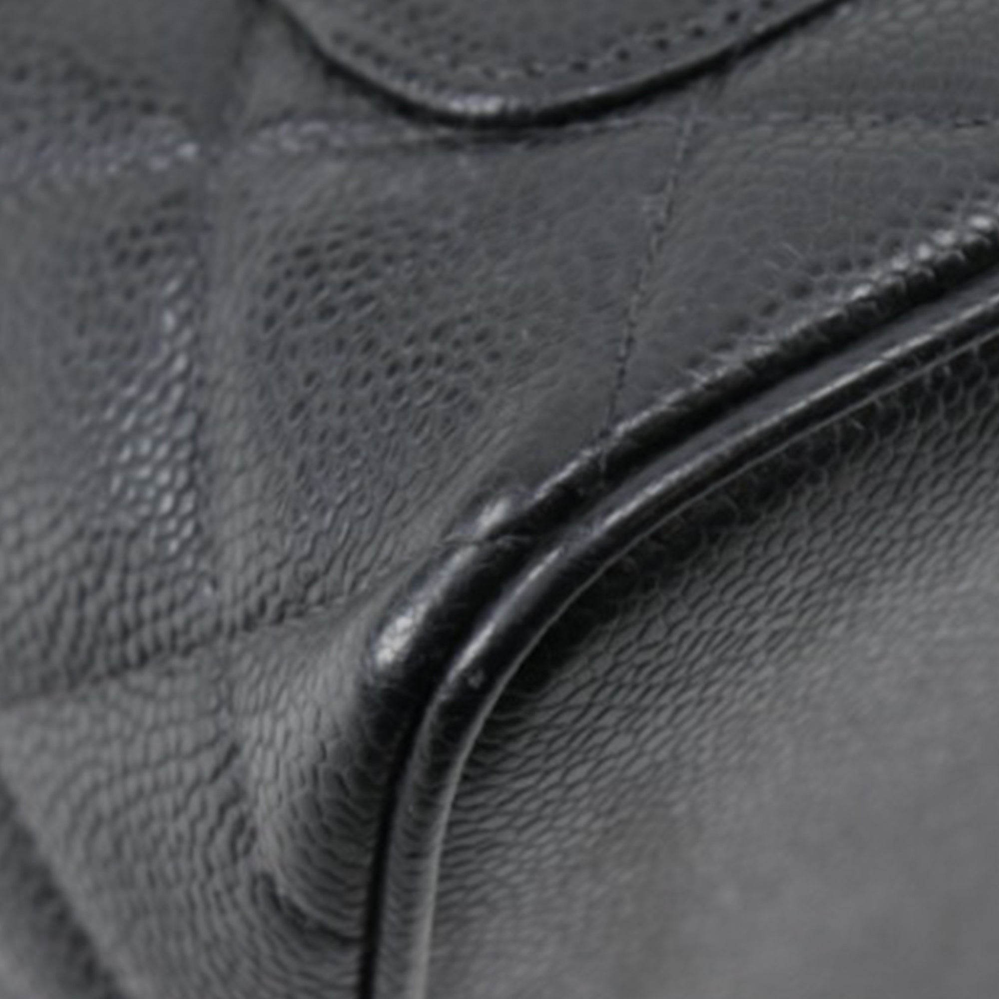 Chanel Caviar Medallion Tote - image 16