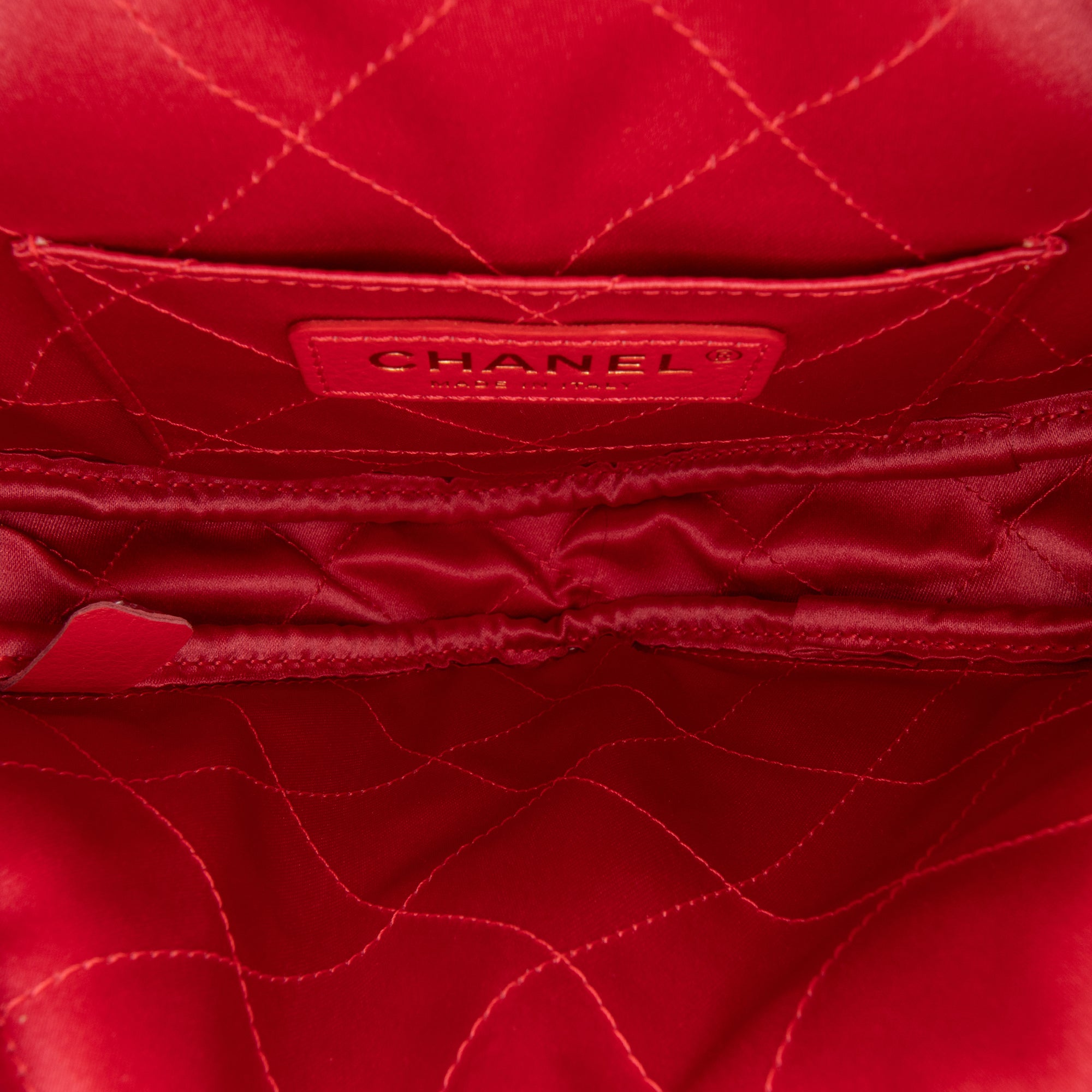 Chanel Quilted Caviar Diamond Clutch With Chain - image 4