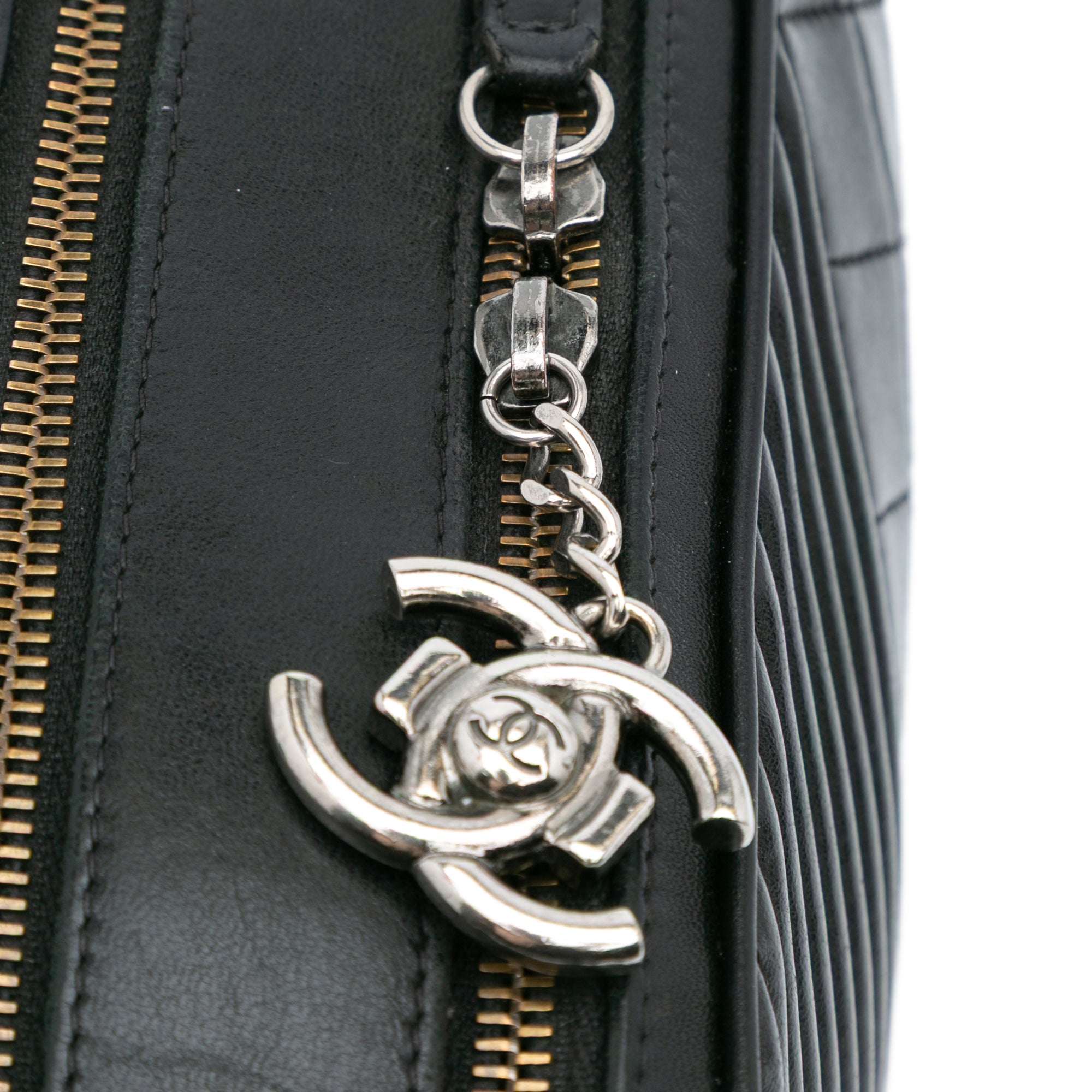Chanel Large Lambskin Coco Boy Camera Bag - image 9