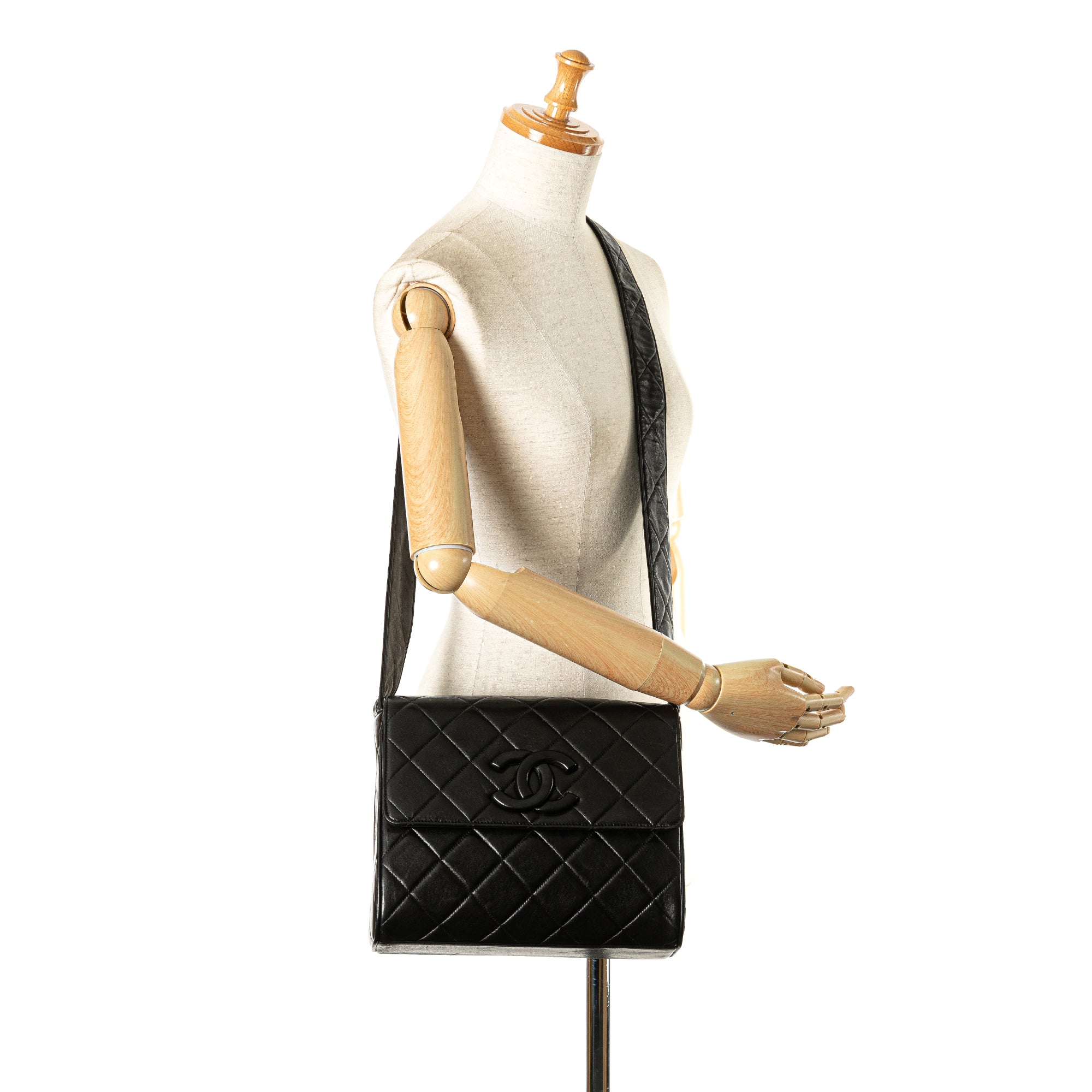 Chanel CC Quilted Lambskin Flap - image 11