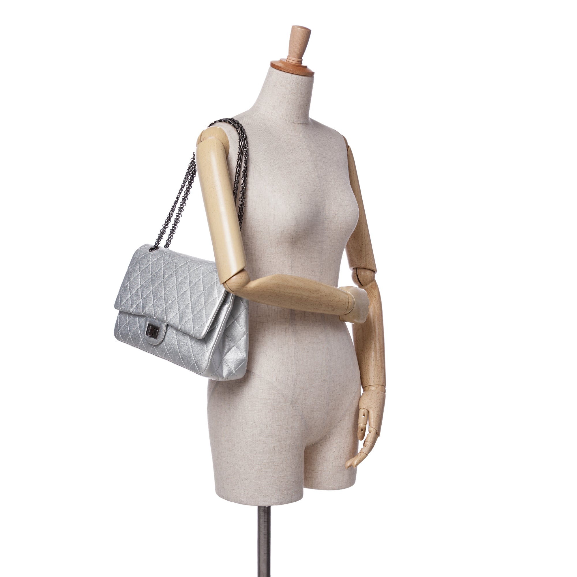 Chanel Reissue 2.55 Metallic Lambskin Double Flap 227 - image 10