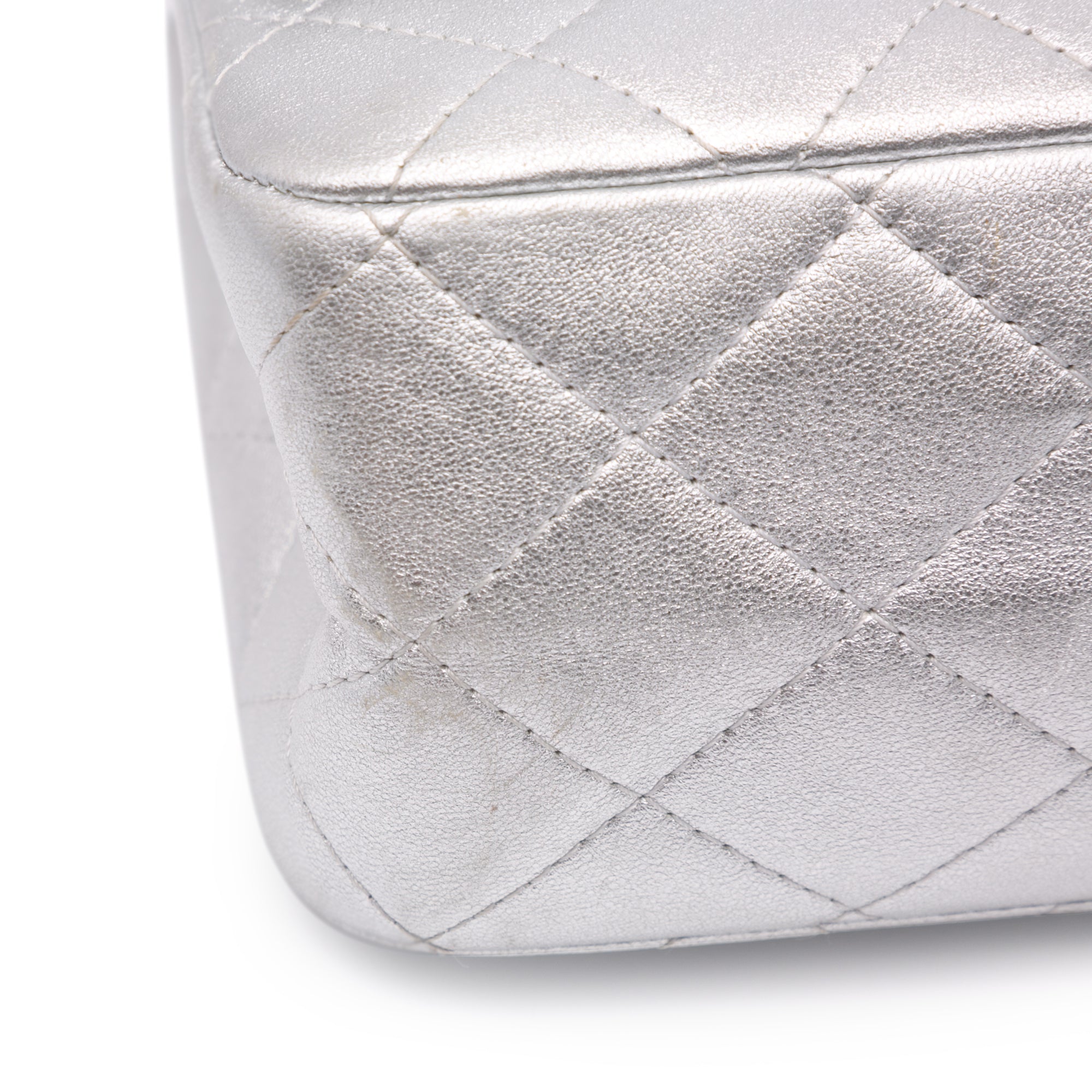 Chanel Reissue 2.55 Metallic Lambskin Double Flap 227 - image 9