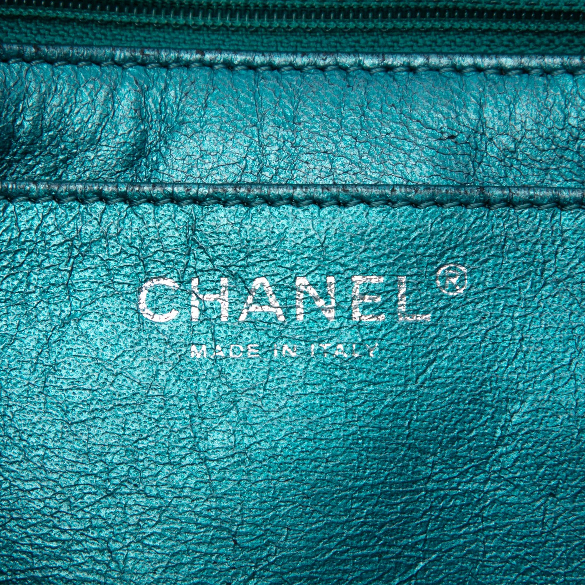 Chanel Quilted Metallic Calfskin Reissue 2.55 Flap 226 - image 5
