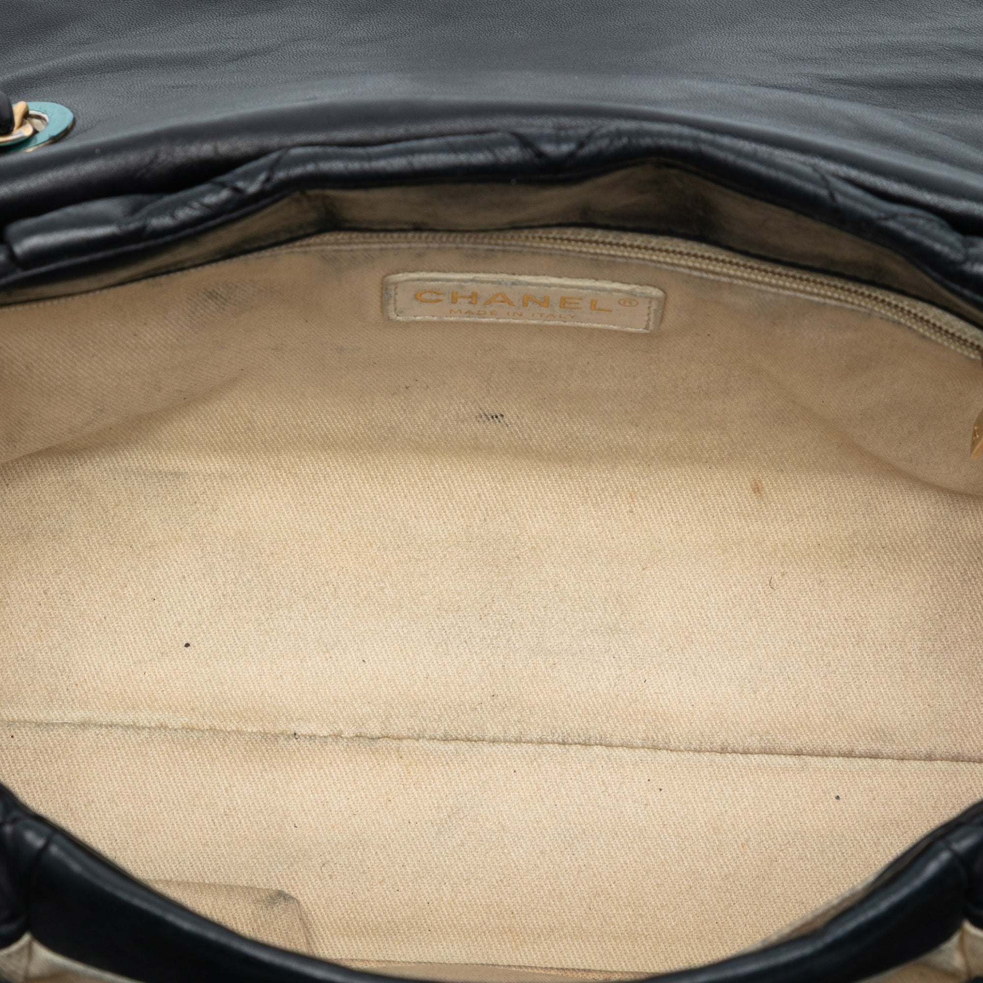 Chanel Large Aged Calfskin Chic Quilt Flap - image 4