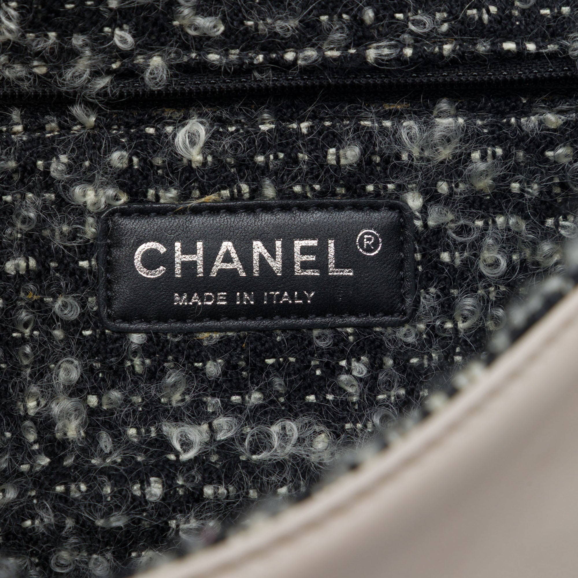 Chanel CC Quilted Lambskin Tweedy Flap Color - image 5