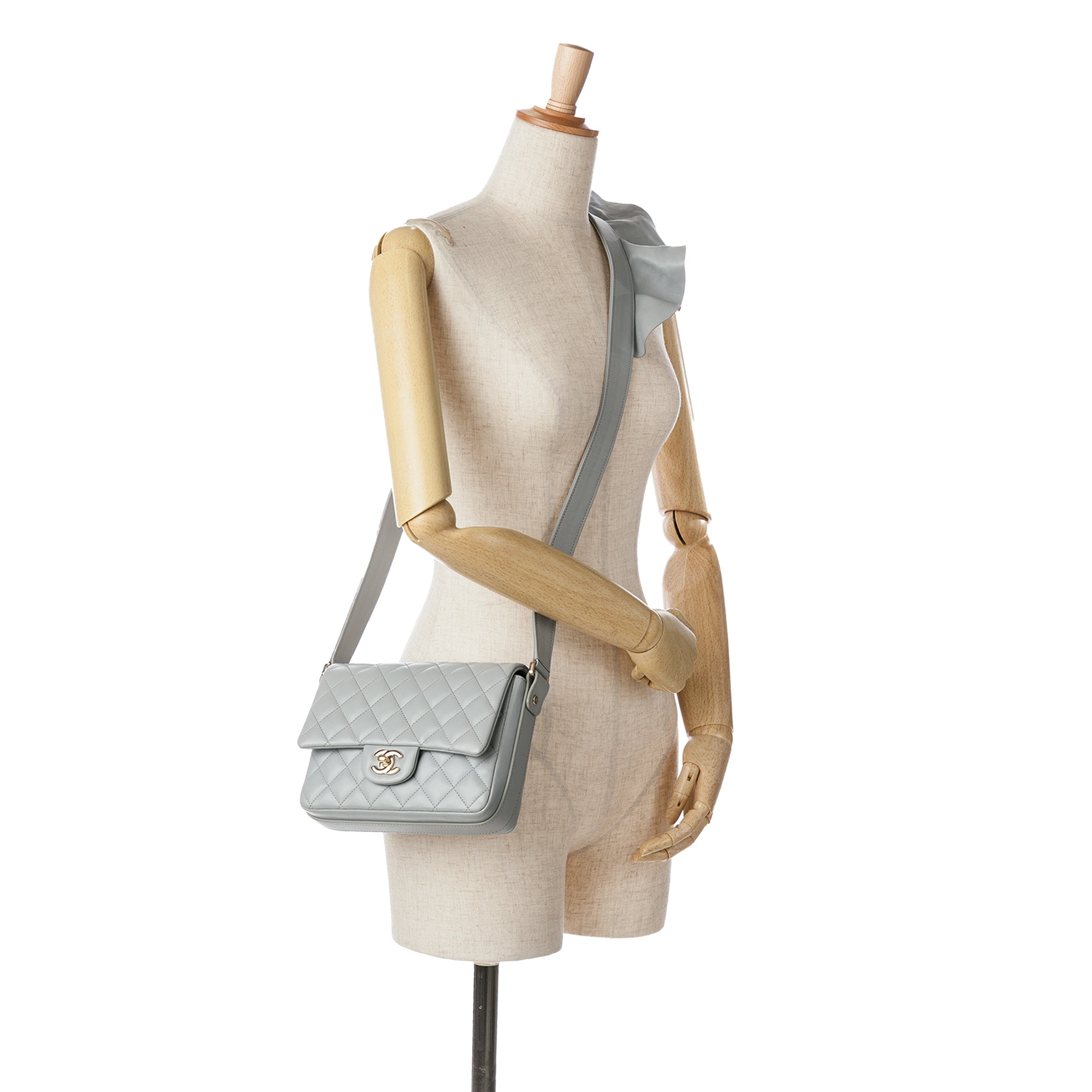 Chanel Quilted Calfskin Bolero de Chanel Flap - image 9