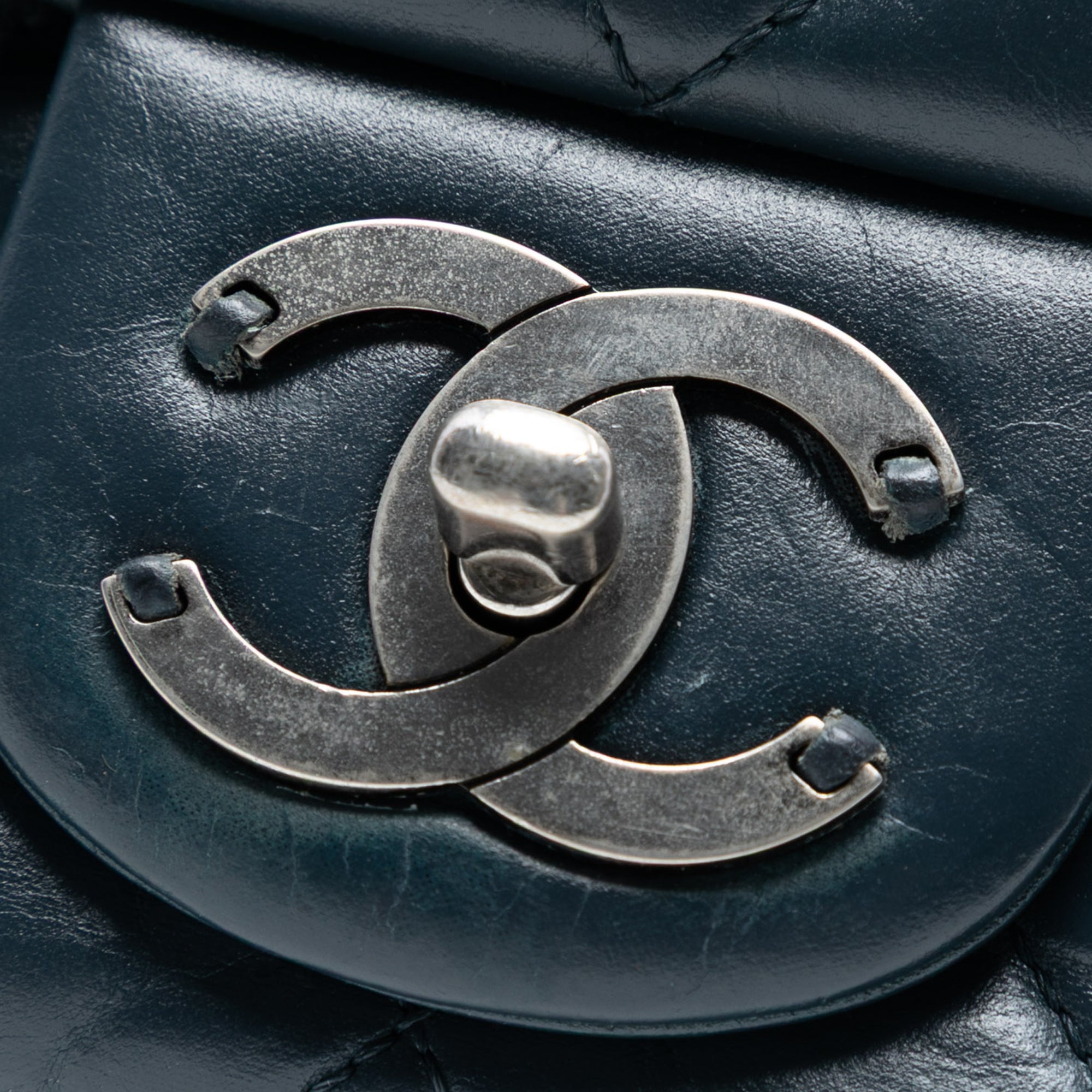Chanel Medium Iridescent Calfskin In The Mix Flap - image 6