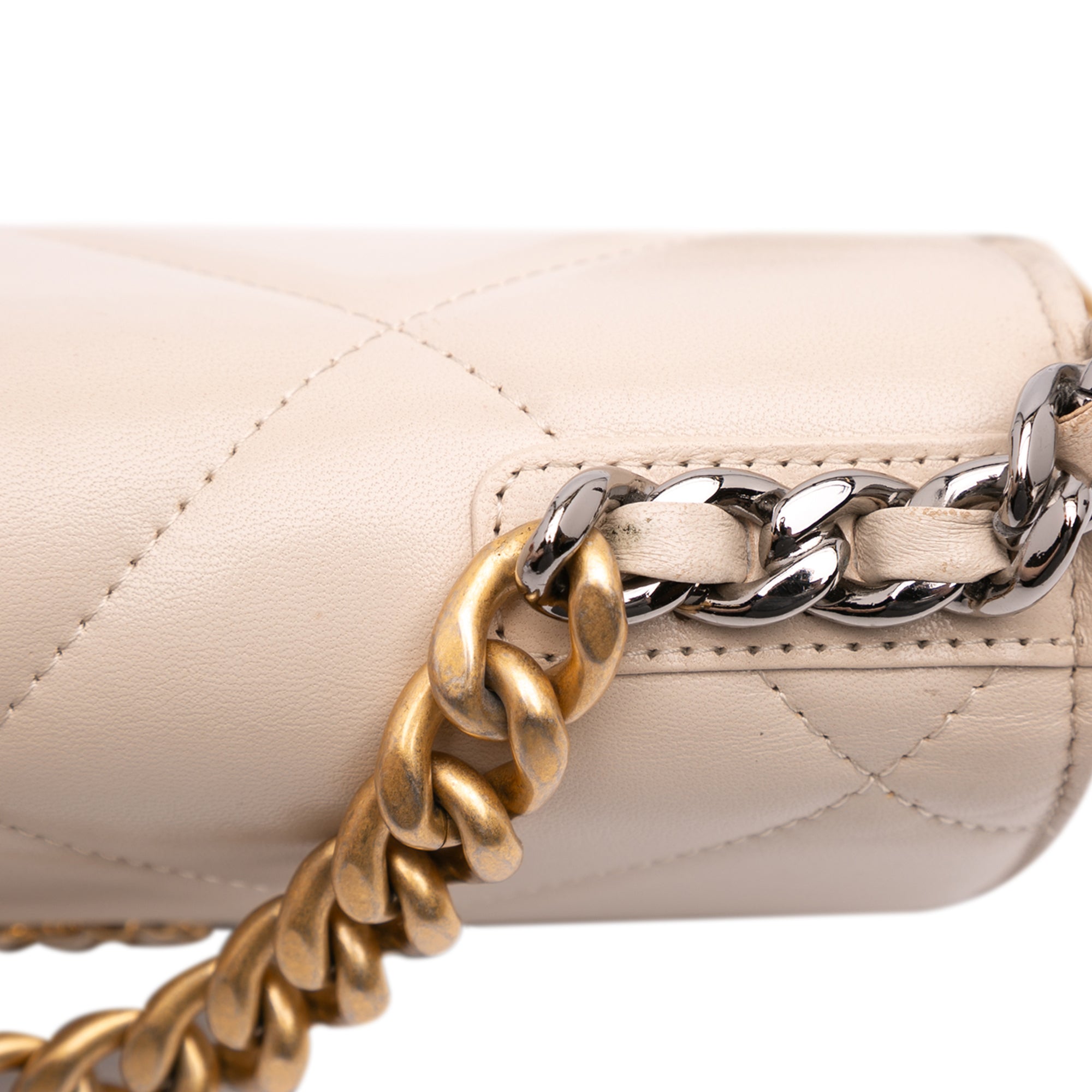 Chanel Quilted Lambskin 19 Wallet on Chain - image 9