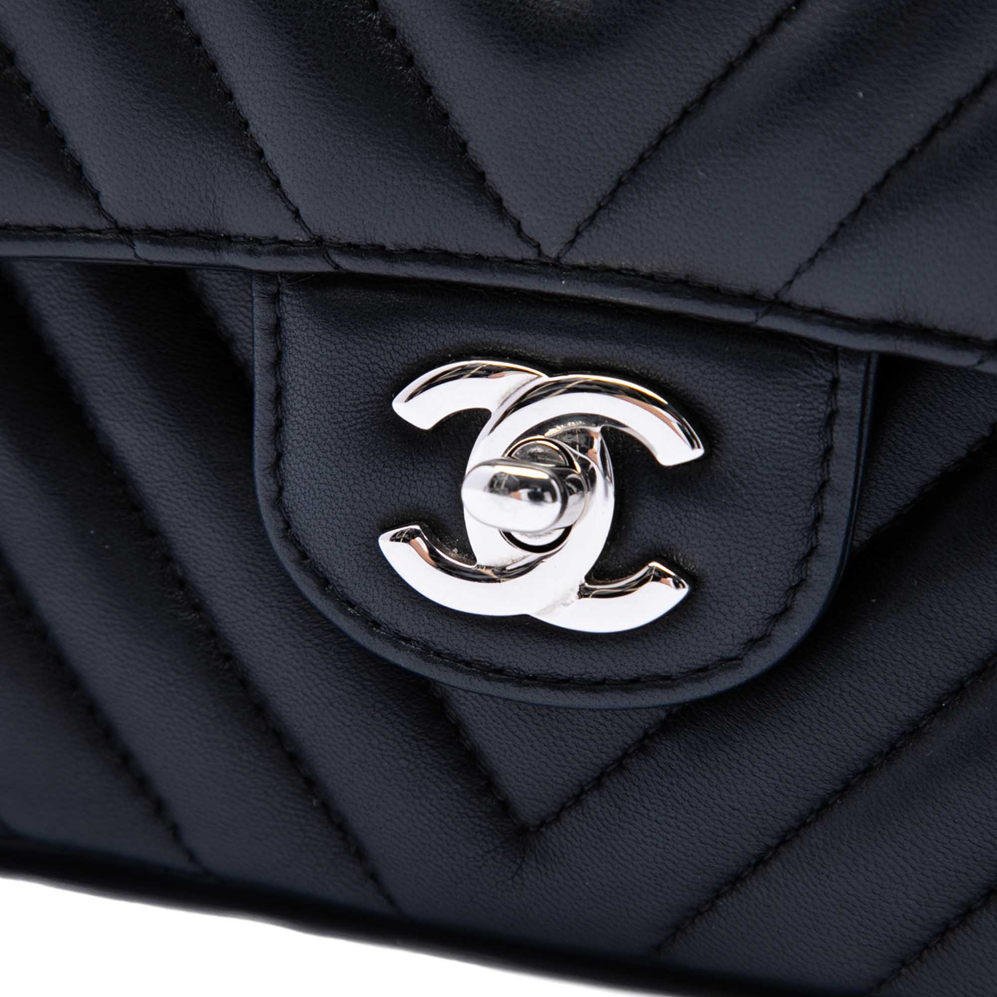 Chanel Medium Classic Chevron Lambskin Double Flap - image 5