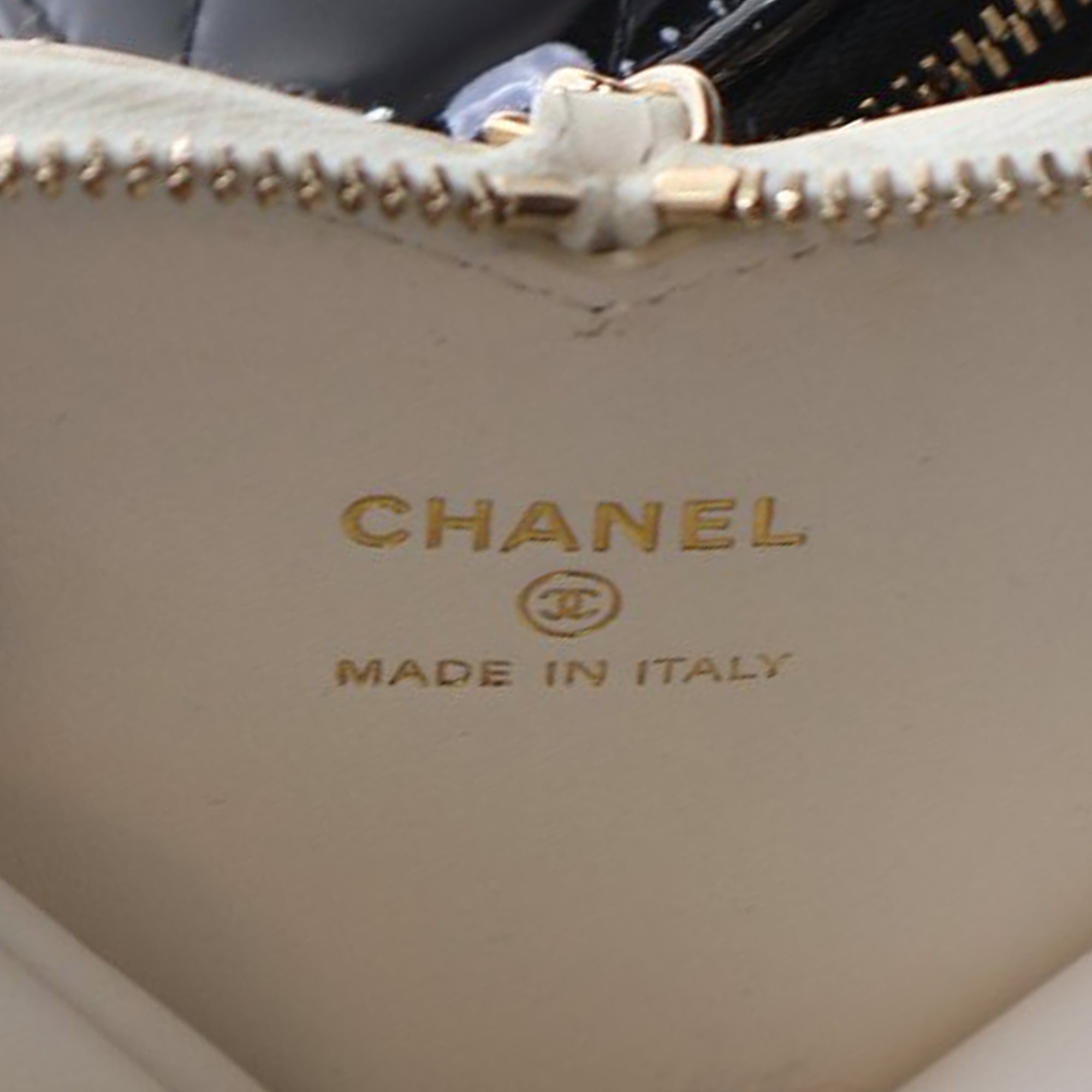 Chanel Quilted Patent Duo Heart Clutch with Chain - image 5