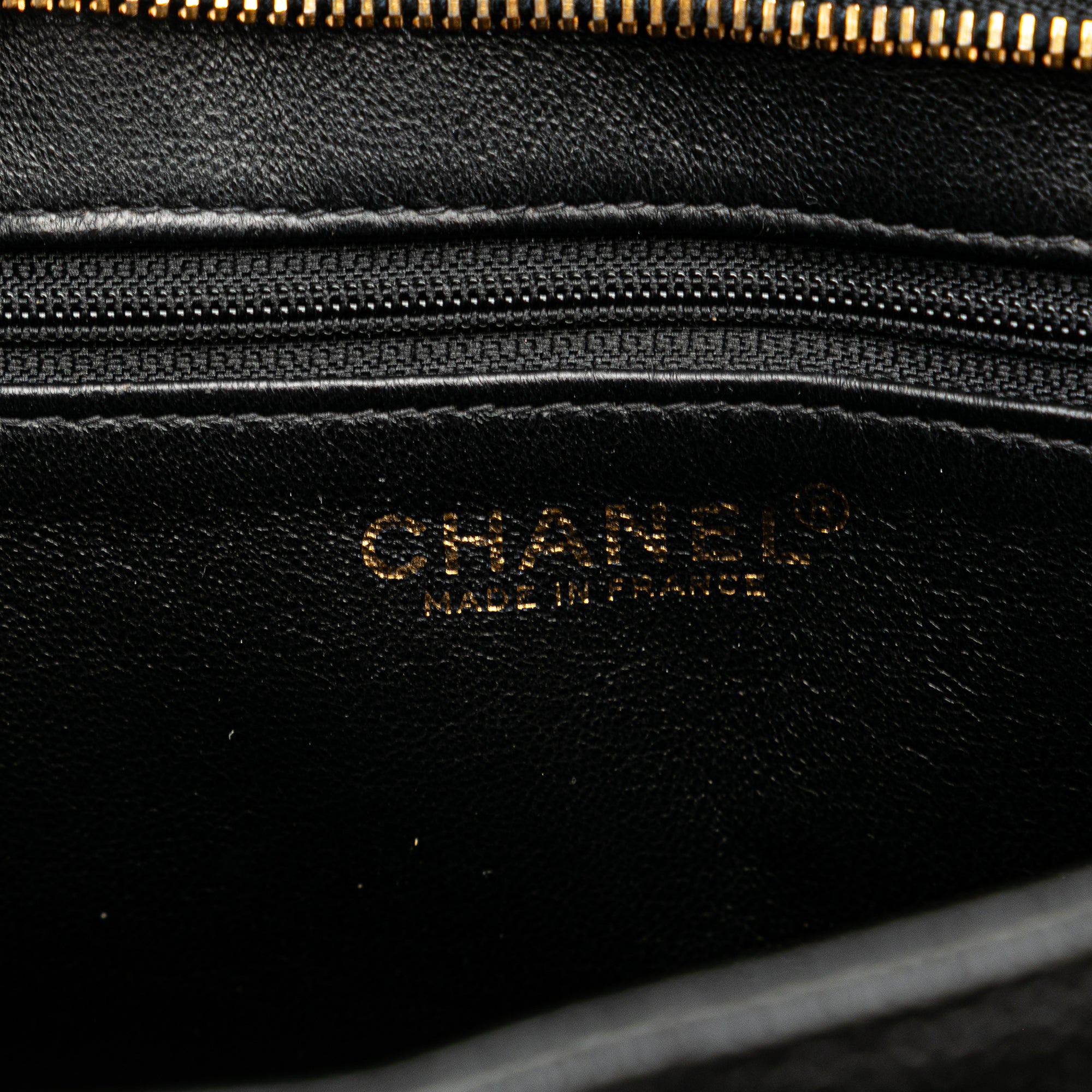 Chanel Caviar Medallion Tote - image 5