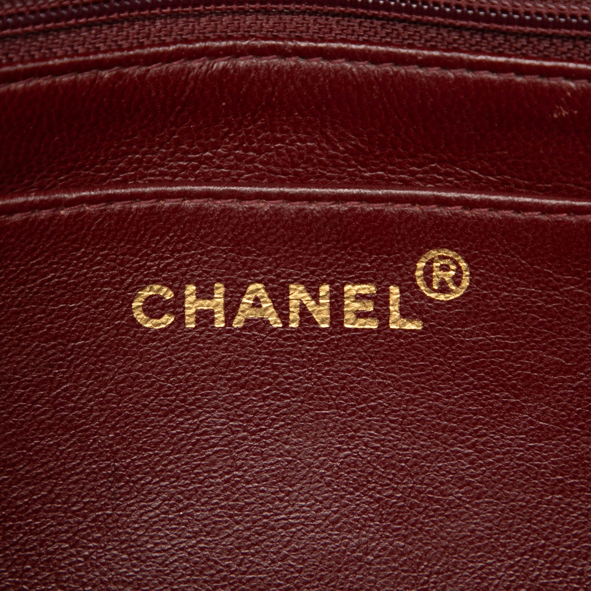 Chanel Medium Lambskin Diana Flap - image 5