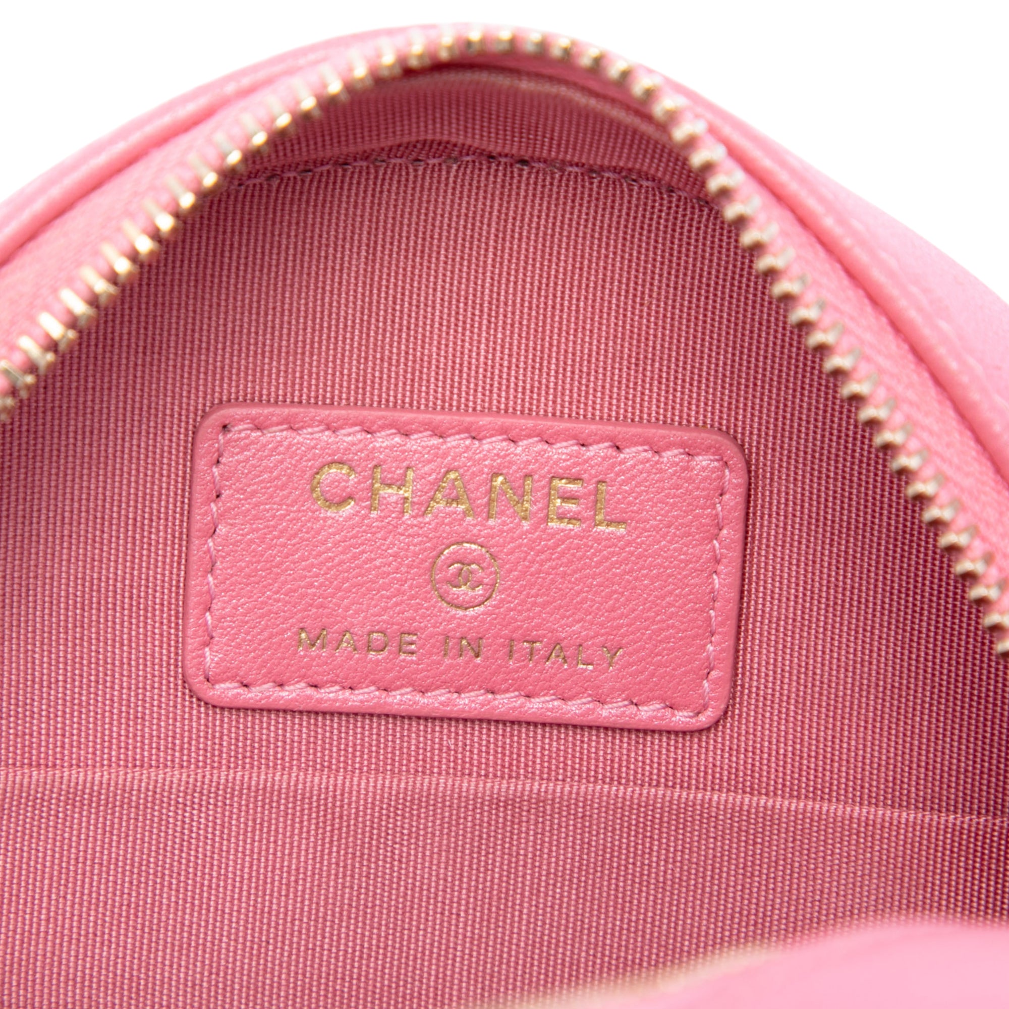 Chanel Quilted Lambskin Round Pearl Clutch with Chain - image 5