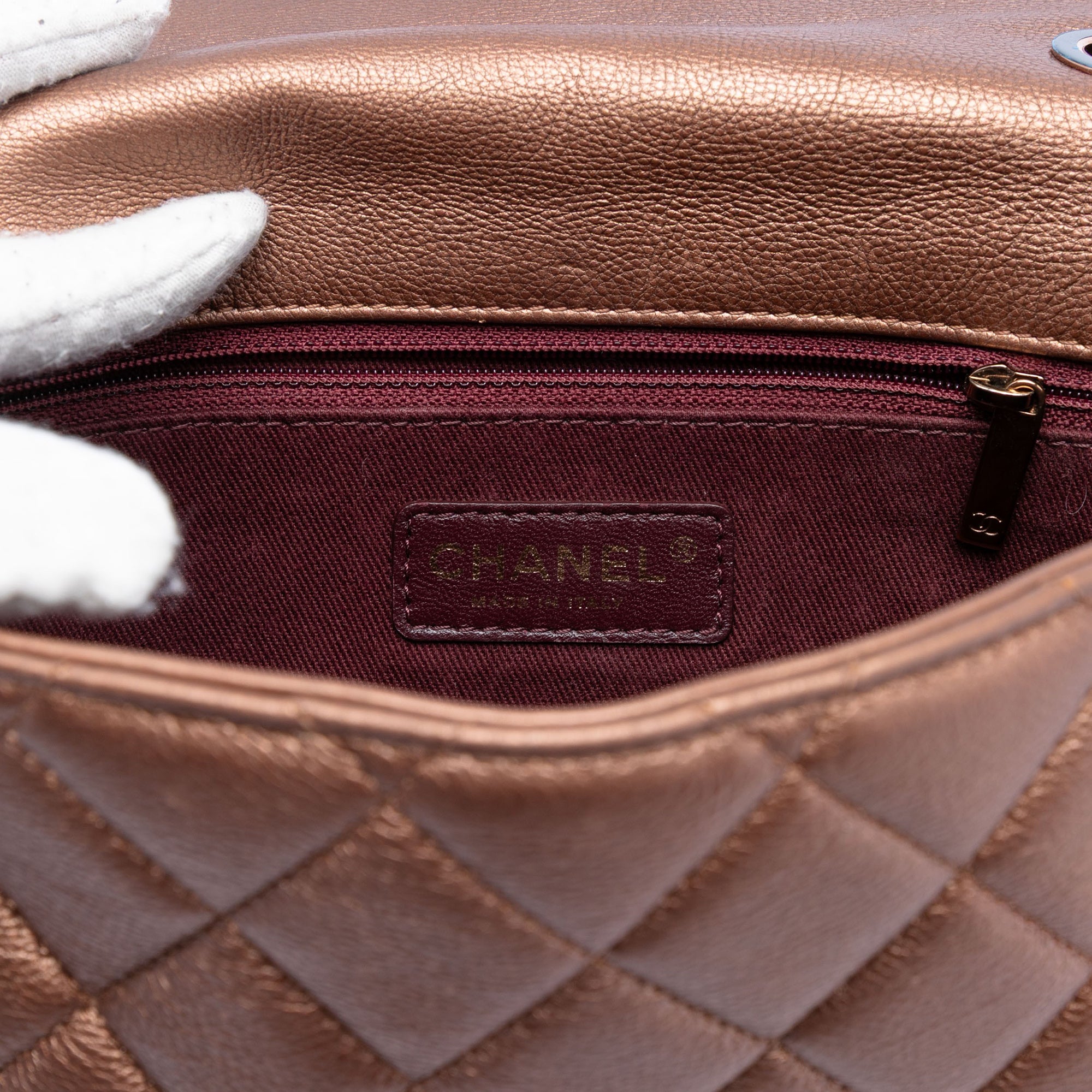 Chanel Medium Iridescent Quilted Goatskin CC Eyelet Flap - image 5