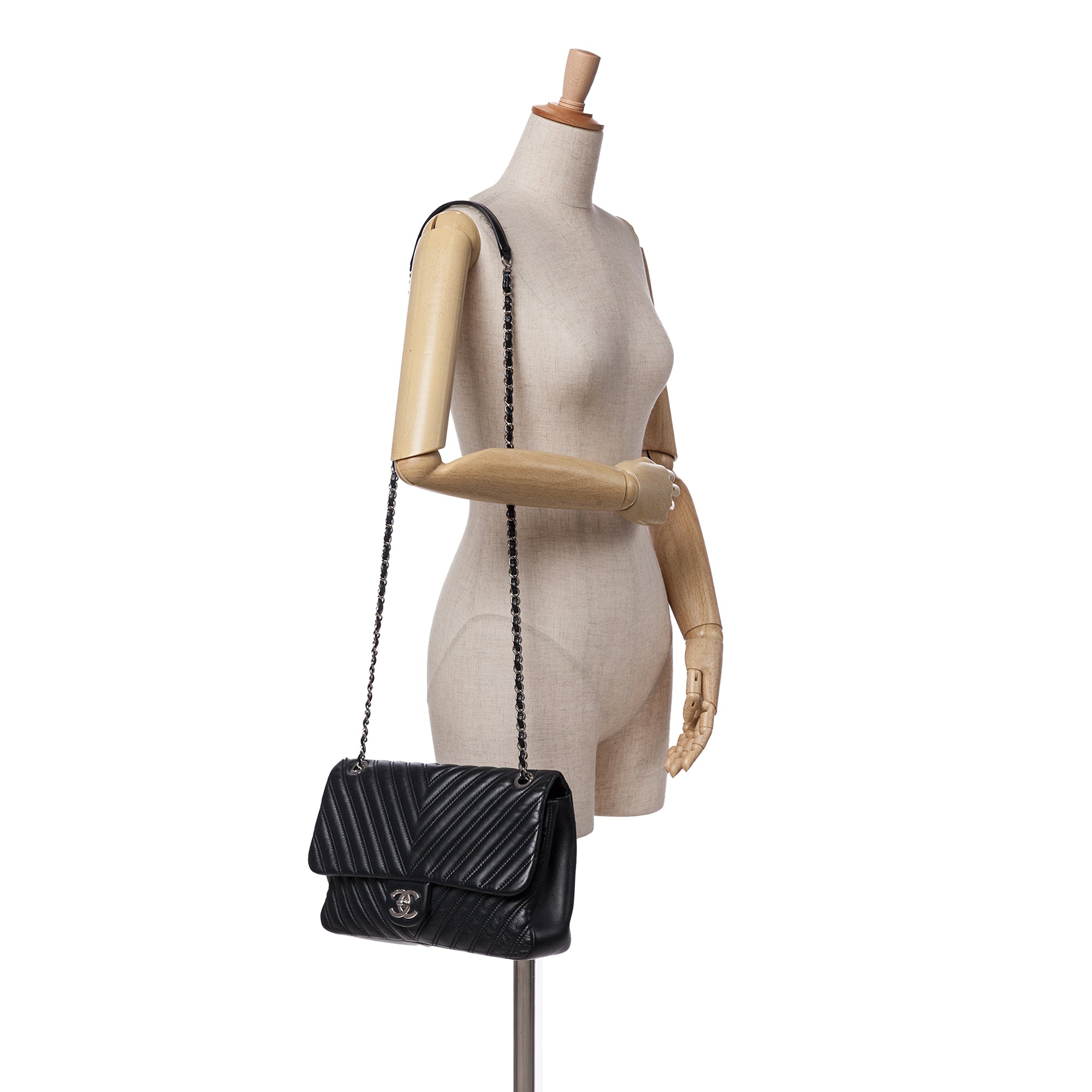 Chanel Jumbo Classic Chevron Lambskin Double Stitch Single Flap - image 10
