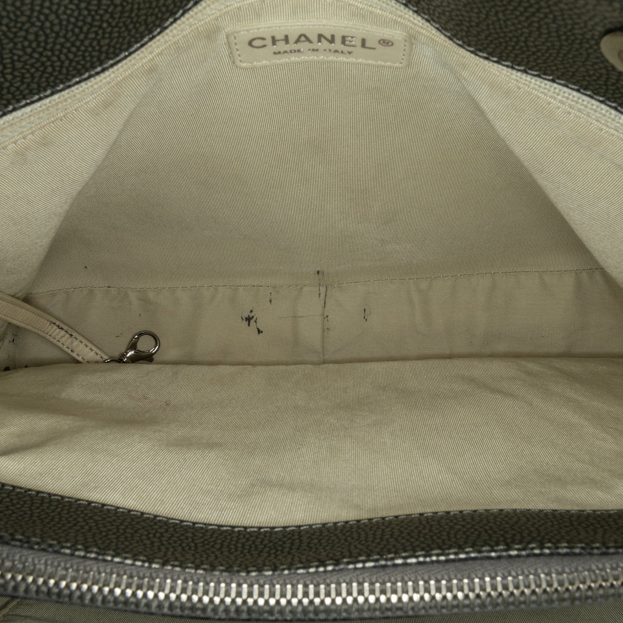 Chanel Metallic Caviar Grand Shopping Tote - image 6