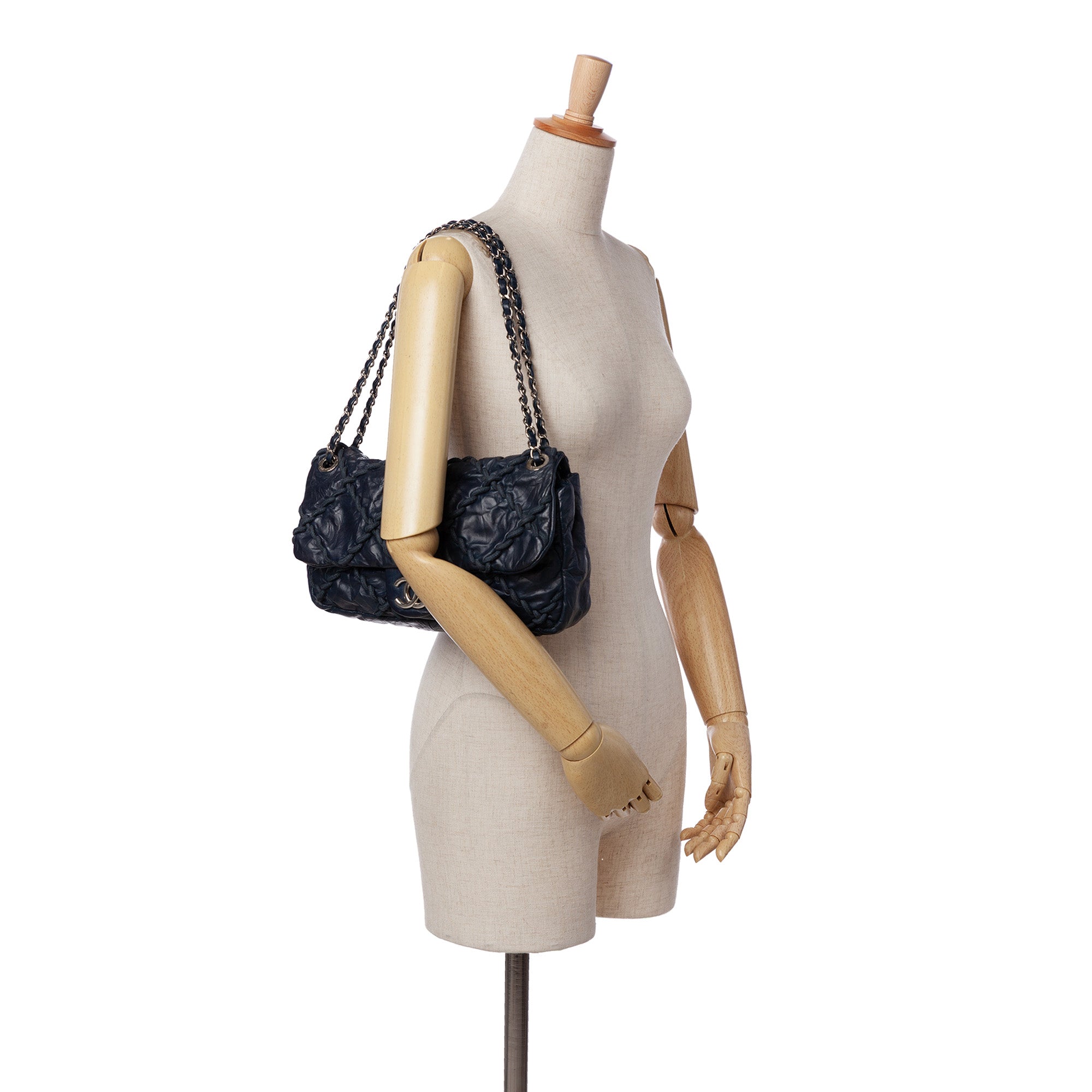 Chanel Medium Quilted Crinkled Calfskin Ultra Stitch Flap - image 9