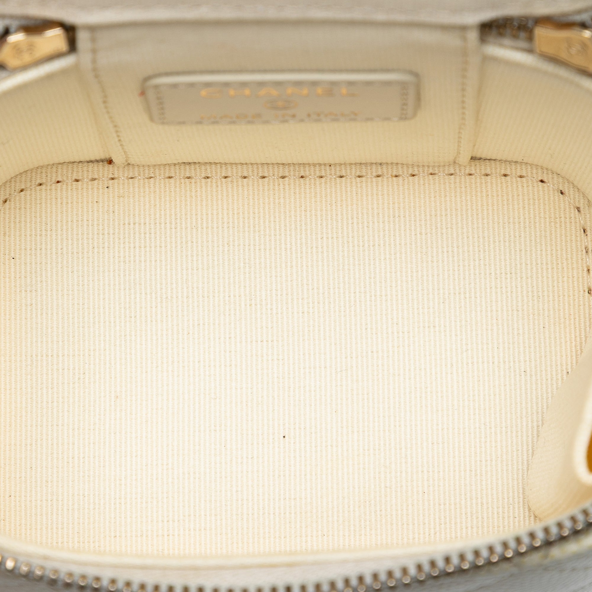 Chanel Mini CC Quilted Caviar Vanity Case with Chain - image 4