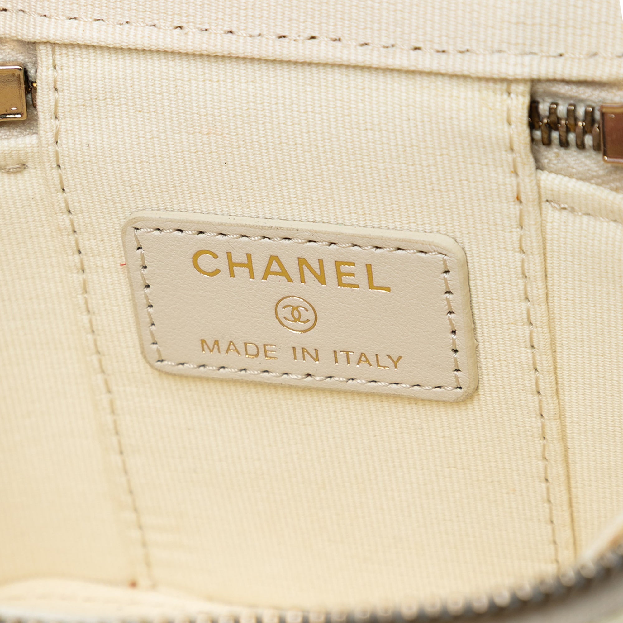 Chanel Mini CC Quilted Caviar Vanity Case with Chain - image 5