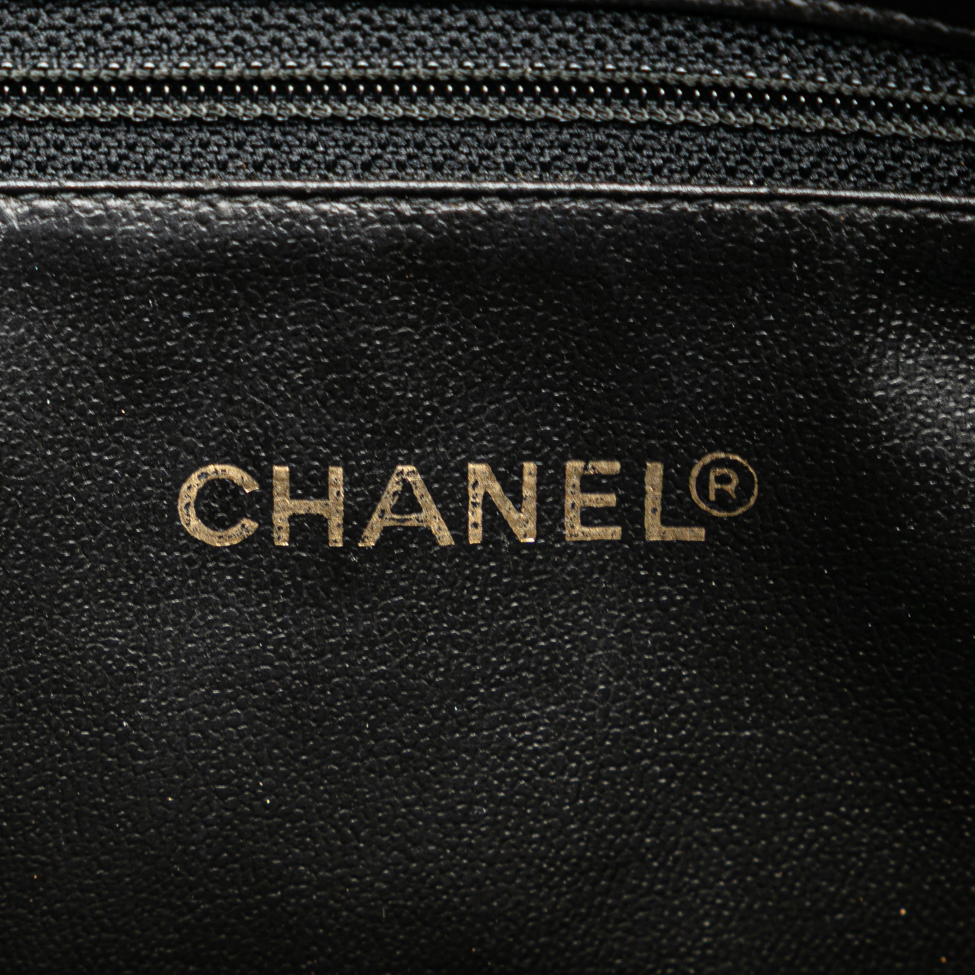 Chanel CC Caviar Shoulder Bag - image 5