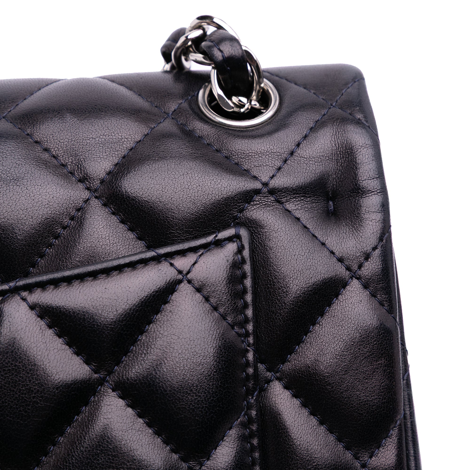 Chanel Jumbo Classic Lambskin Double Flap - image 10