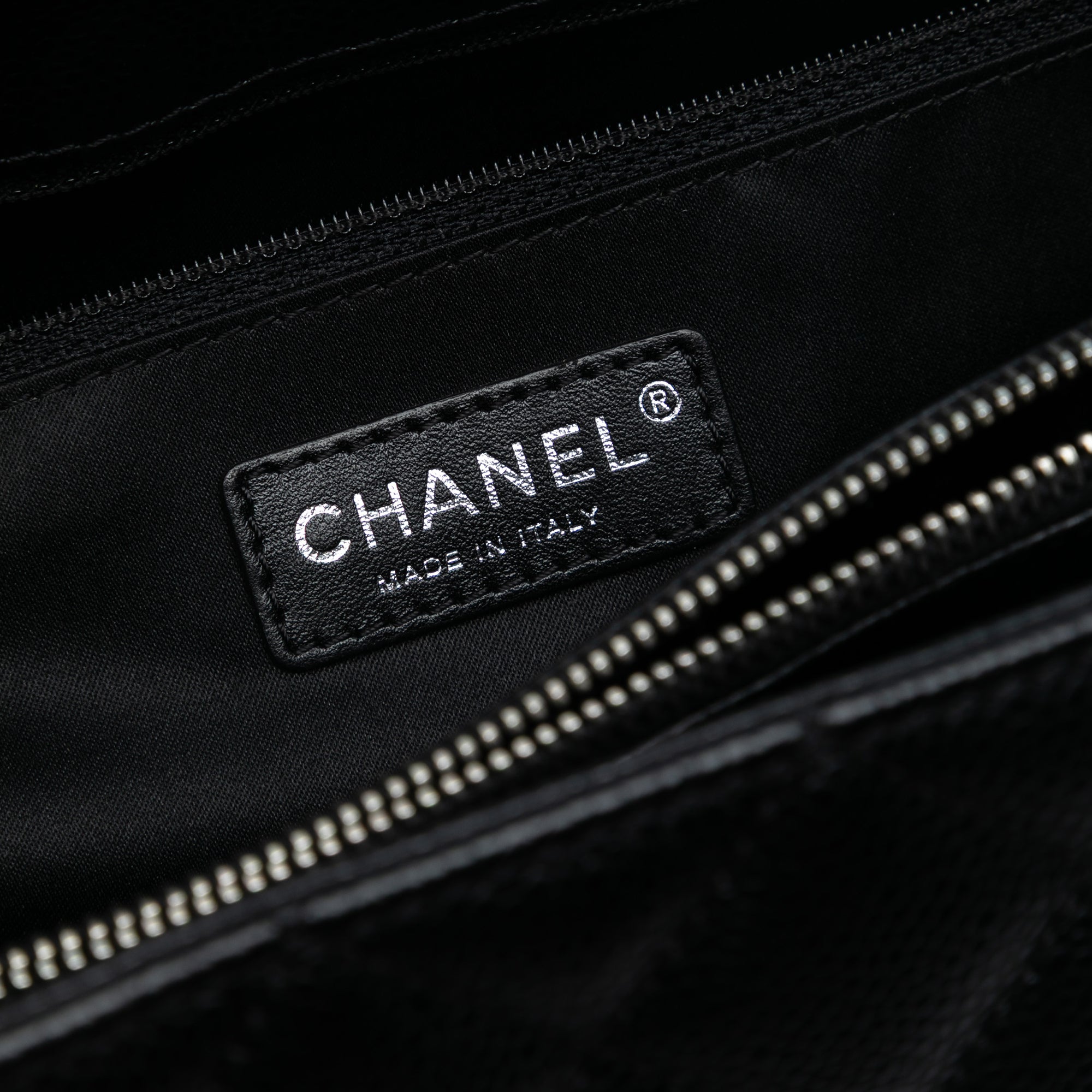 Chanel Caviar Grand Shopping Tote - image 5