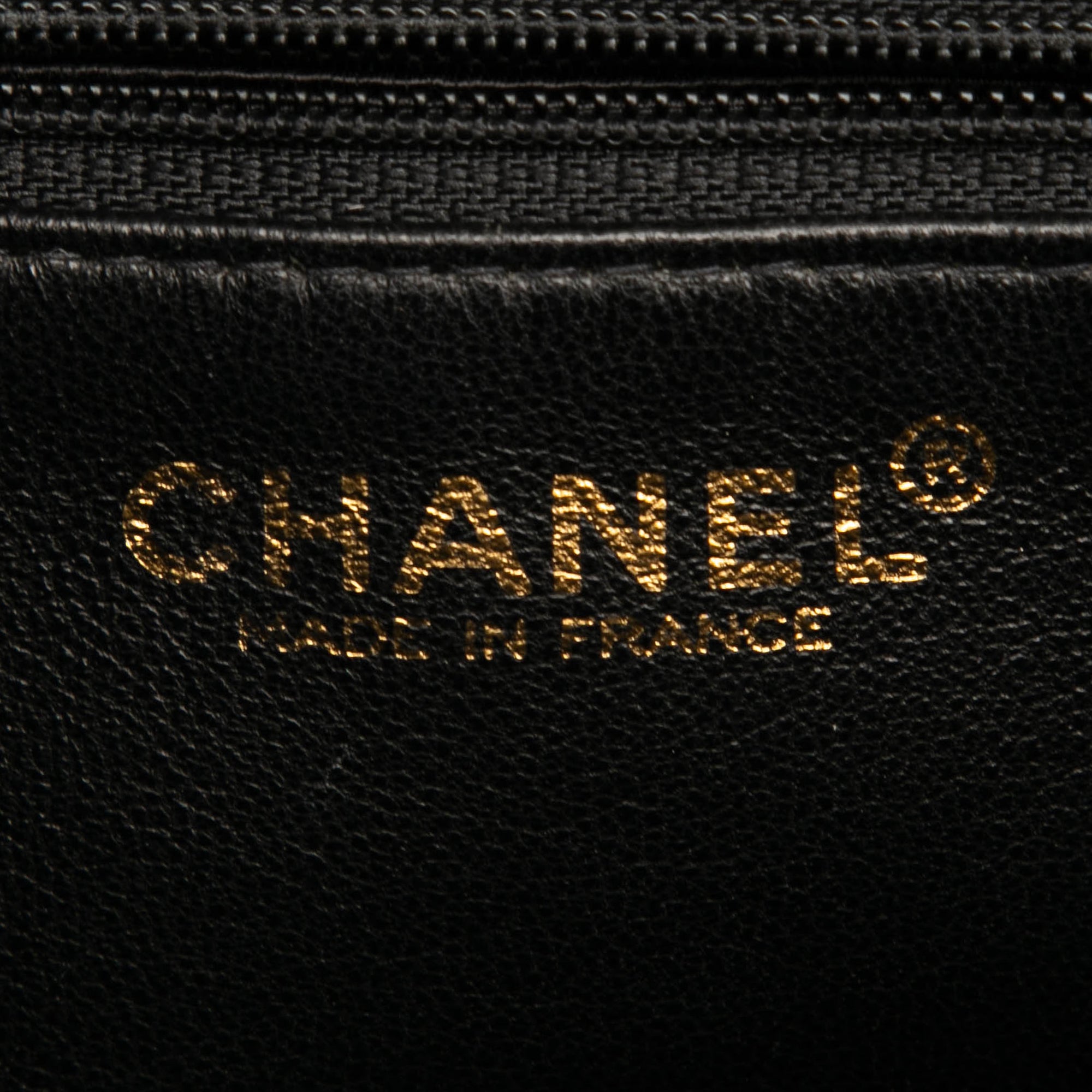 Chanel Caviar Medallion Tote - image 5