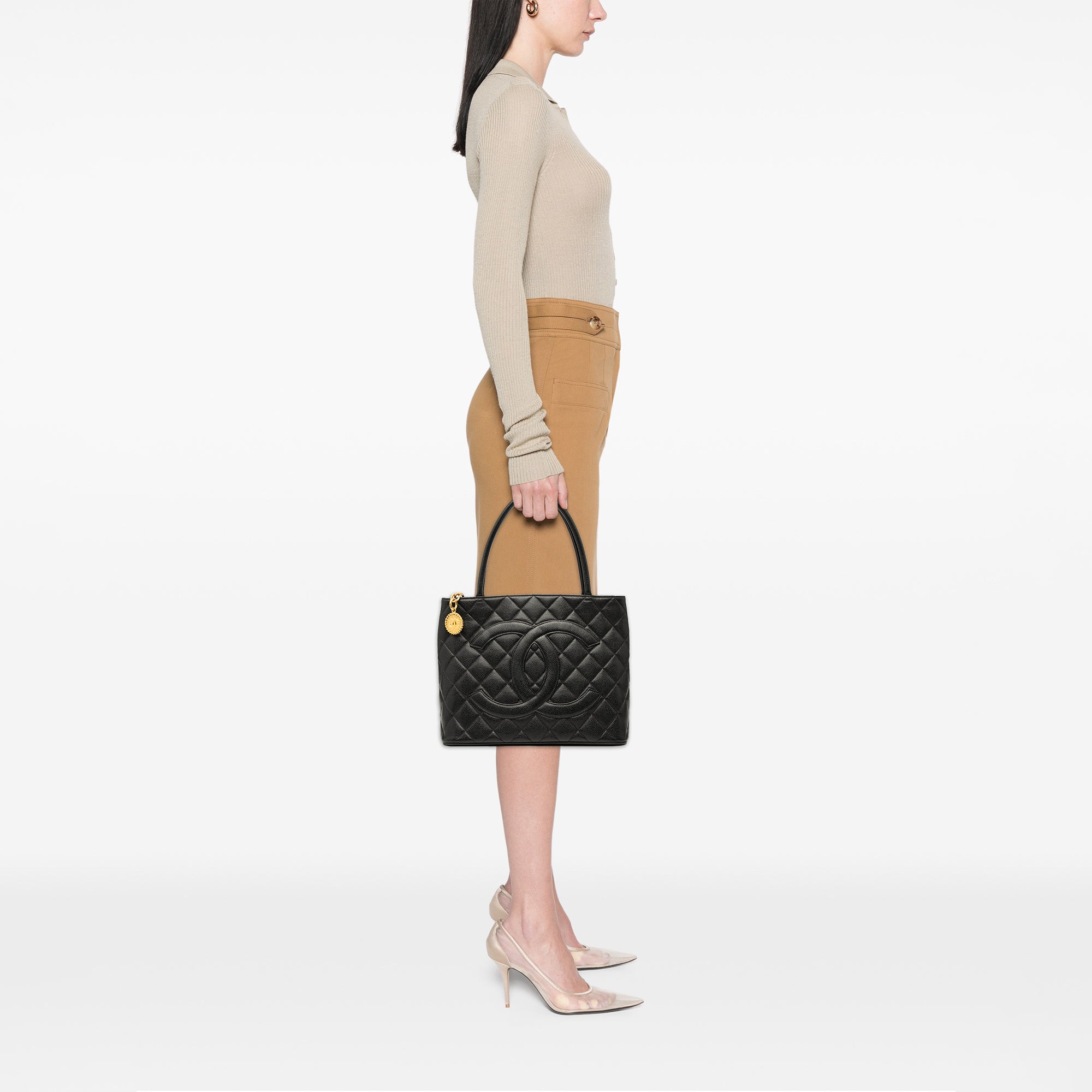 Chanel Caviar Medallion Tote - image 7