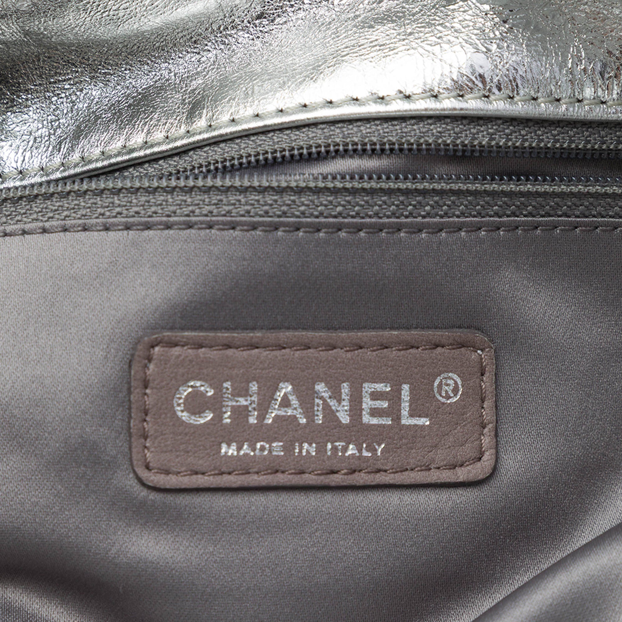 Chanel Large Metallic Glazed Calfskin Perforated Rodeo Drive Satchel - image 5
