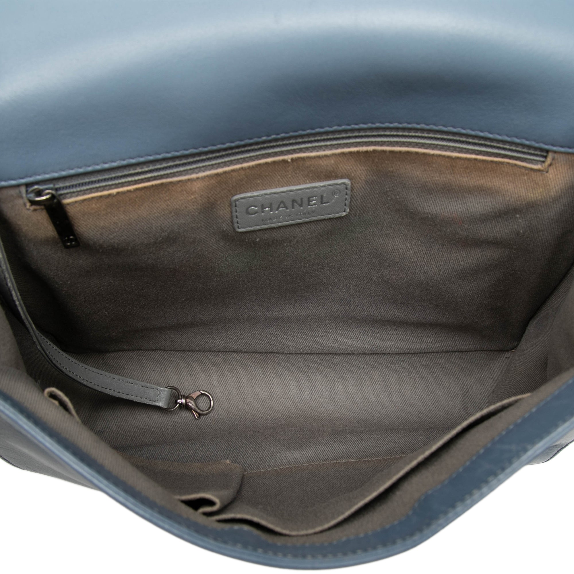 Chanel Large Quilted Lambskin Boy Flap - image 4