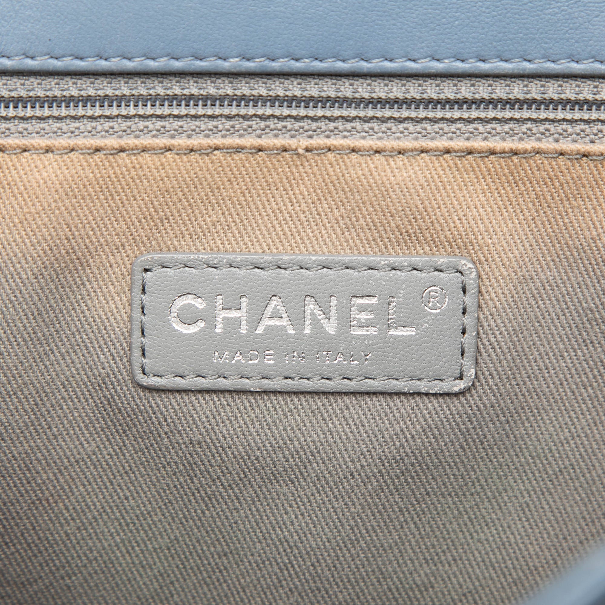 Chanel Large Quilted Lambskin Boy Flap - image 5