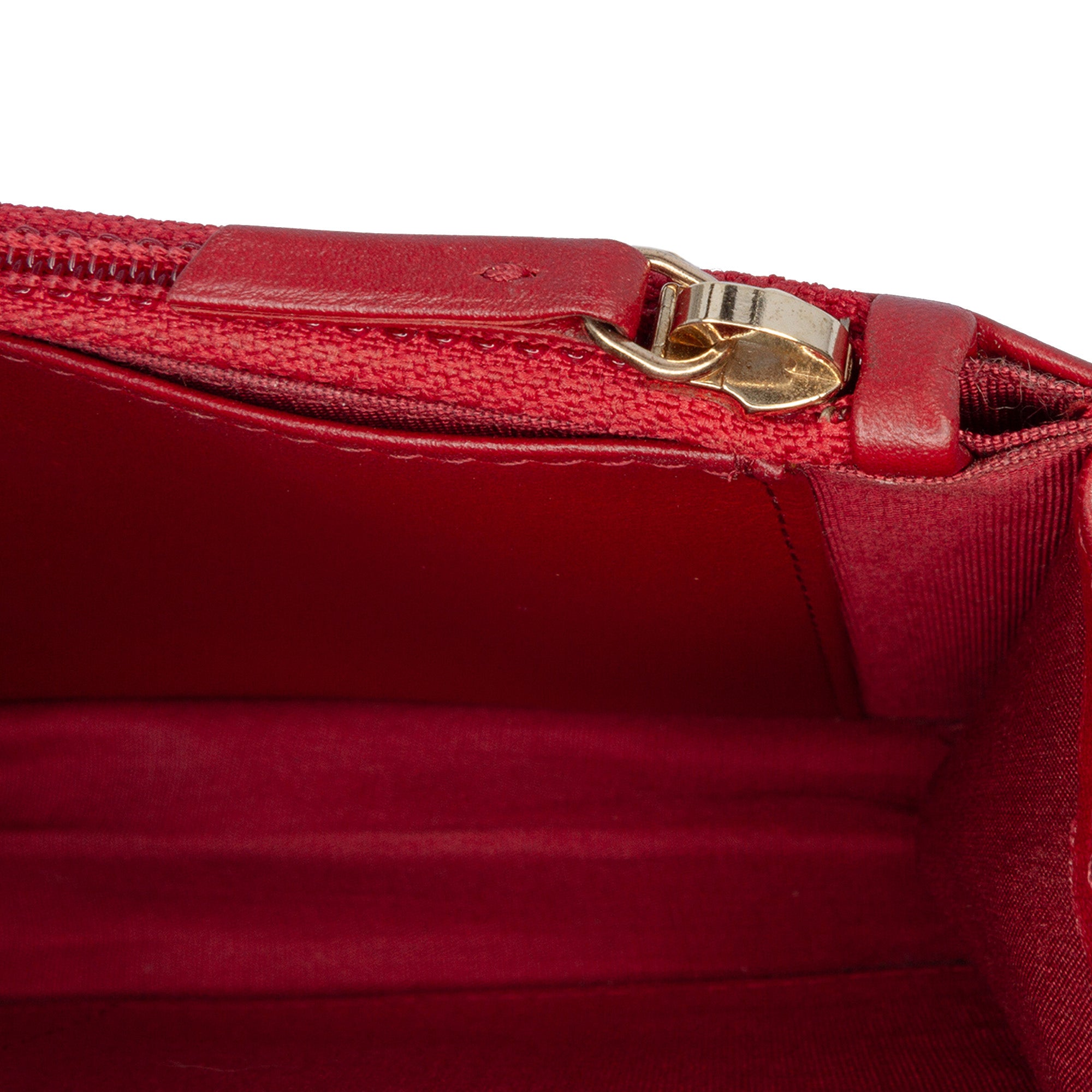 Chanel Métiers d'Art CC Chevron Lambskin Wallet On Chain - image 6