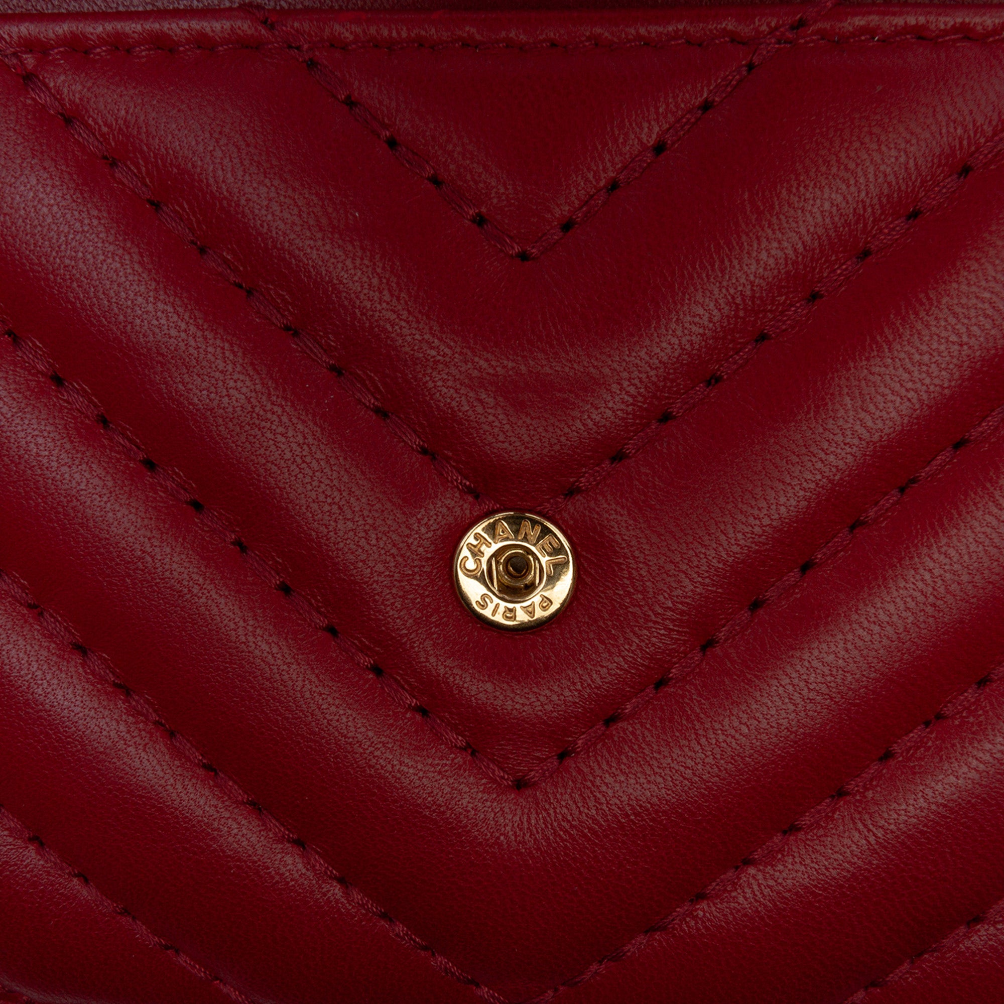 Chanel Métiers d'Art CC Chevron Lambskin Wallet On Chain - image 8