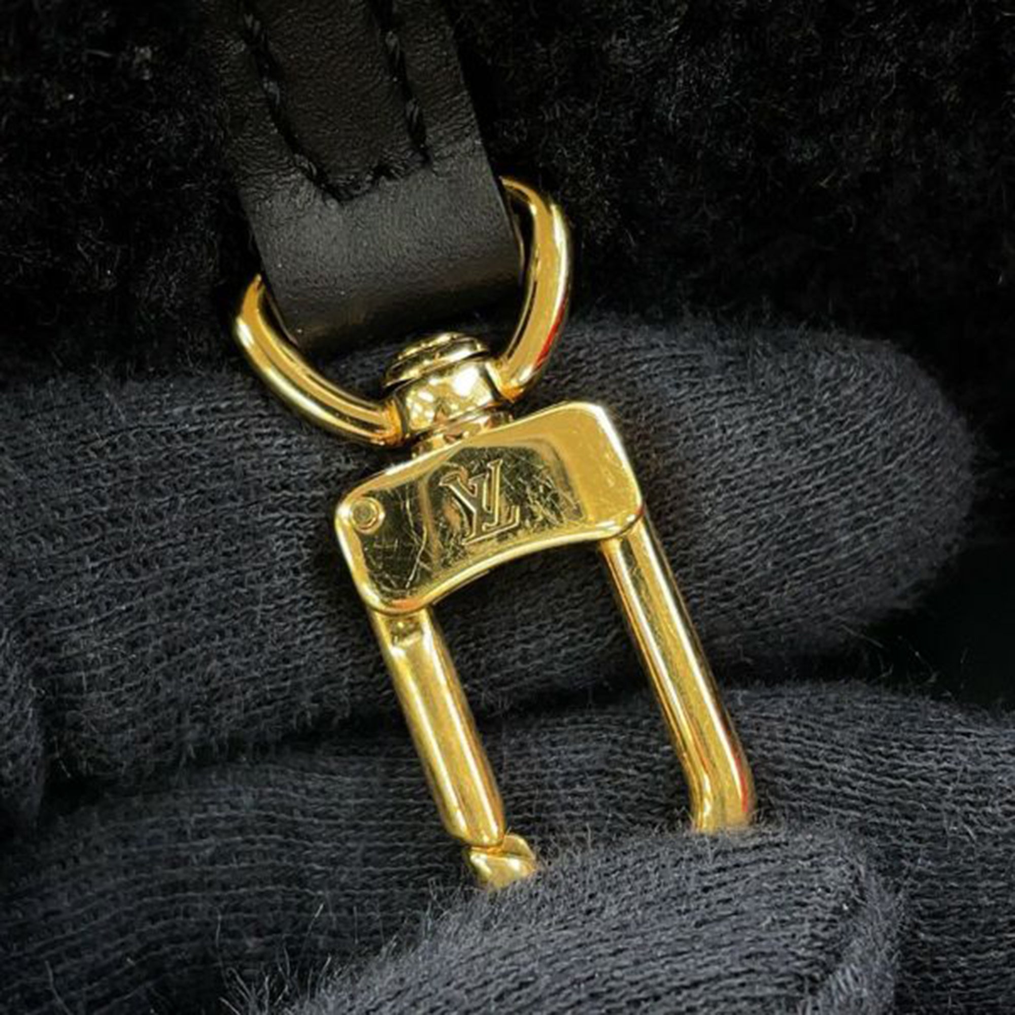 Louis Vuitton Monogram Giant Shearling Teddy Onthego GM - image 8