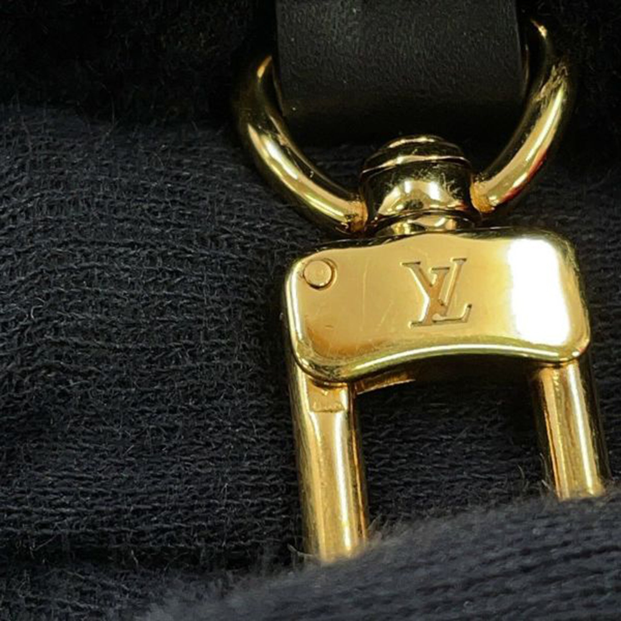 Louis Vuitton Monogram Giant Shearling Teddy Onthego GM - image 9