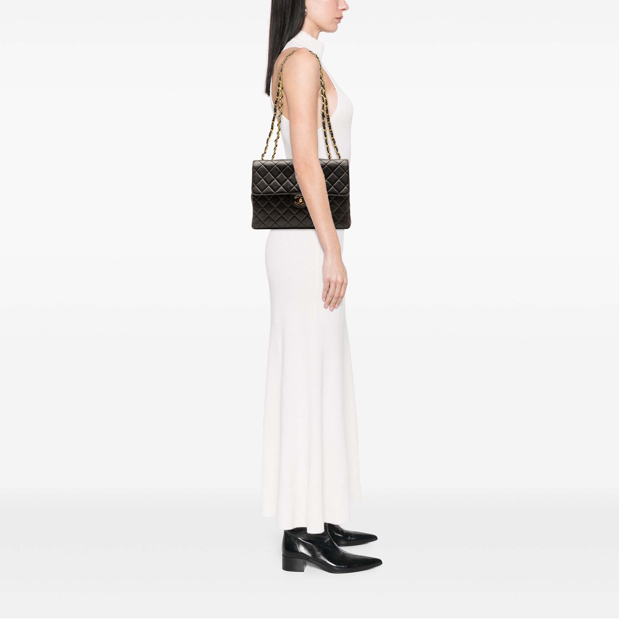 Chanel Jumbo Classic Lambskin Single Flap - image 7