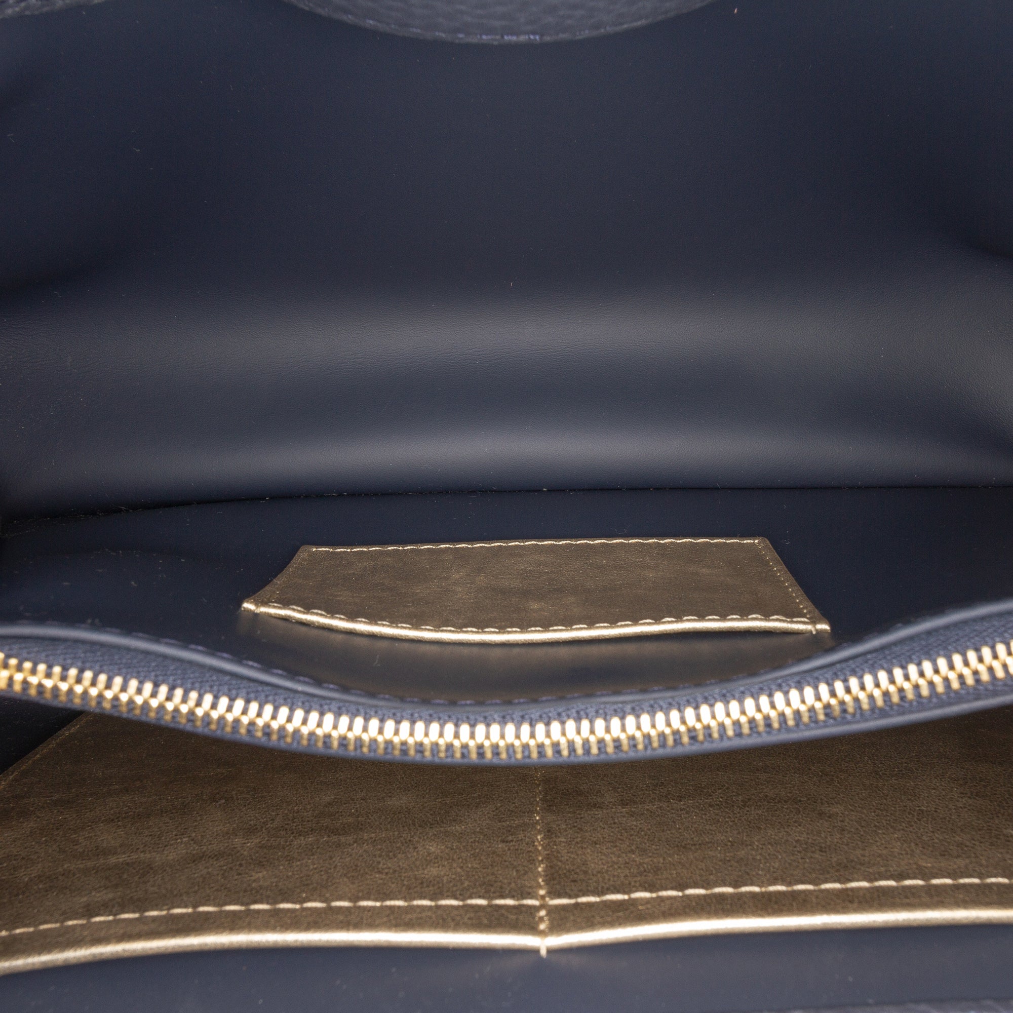 Louis Vuitton Taurillon Chain Capucines MM - image 4