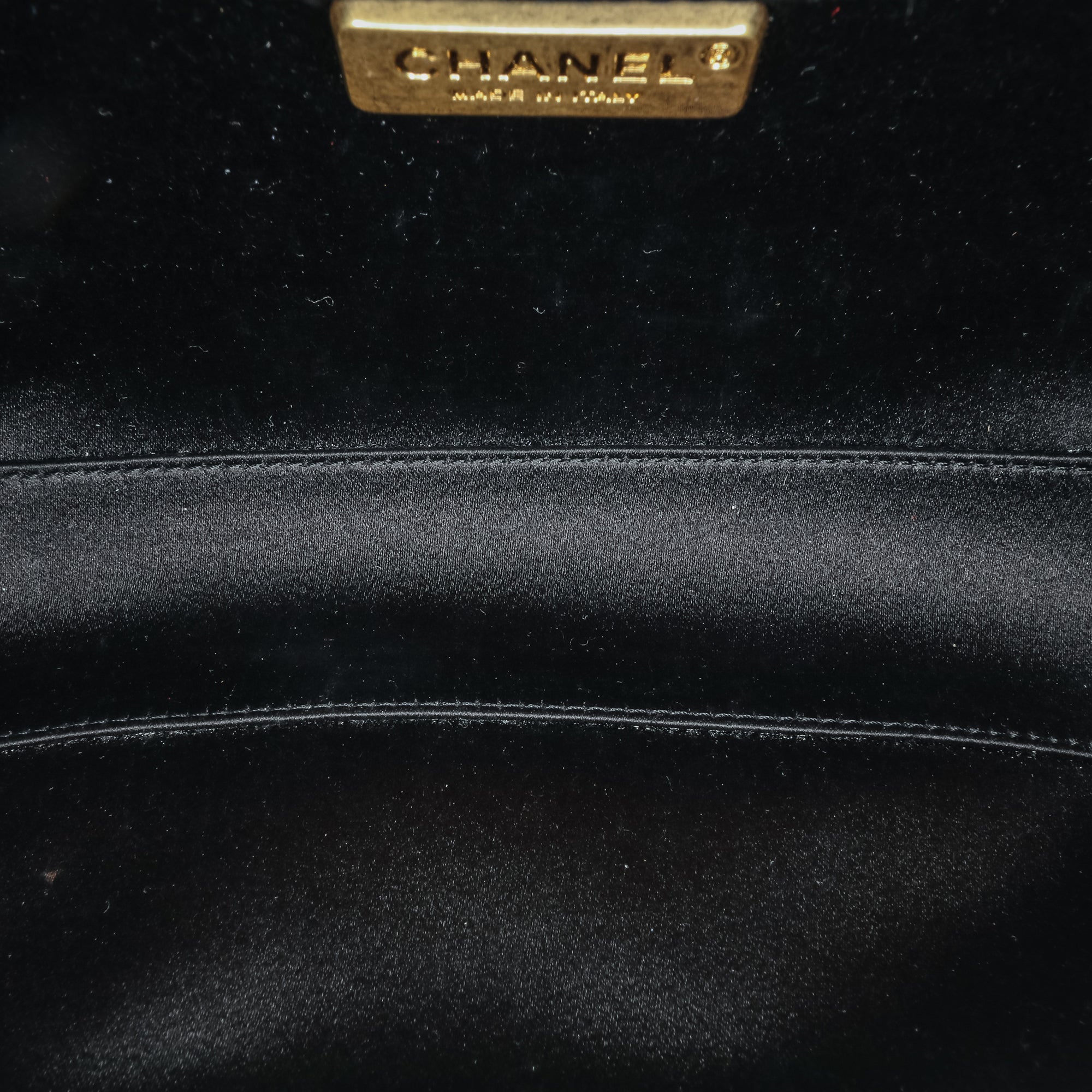 Chanel Quilted Lambskin Studded Chain Around Clutch with Chain - image 4