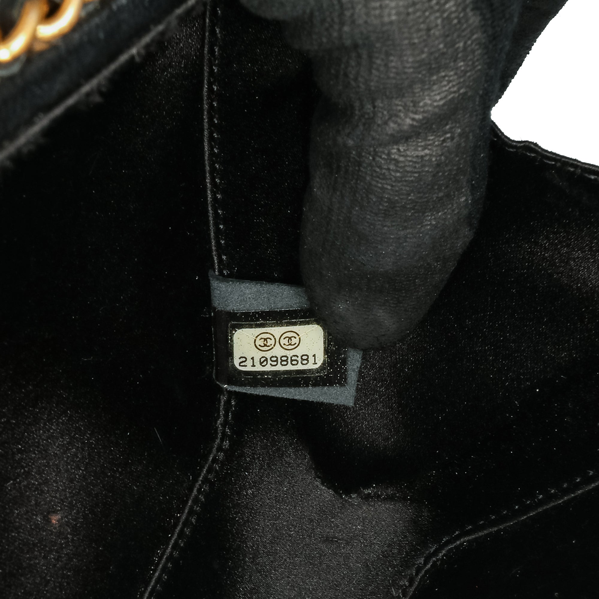Chanel Quilted Lambskin Studded Chain Around Clutch with Chain - image 6