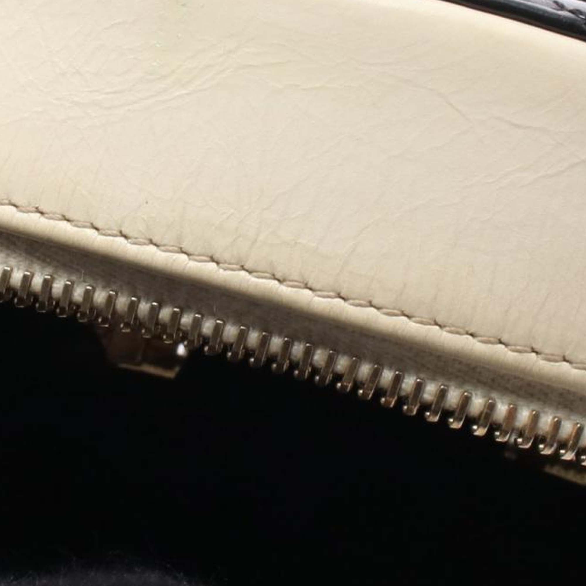 Chanel Crumpled Calfskin En Vogue Round Bag - image 9